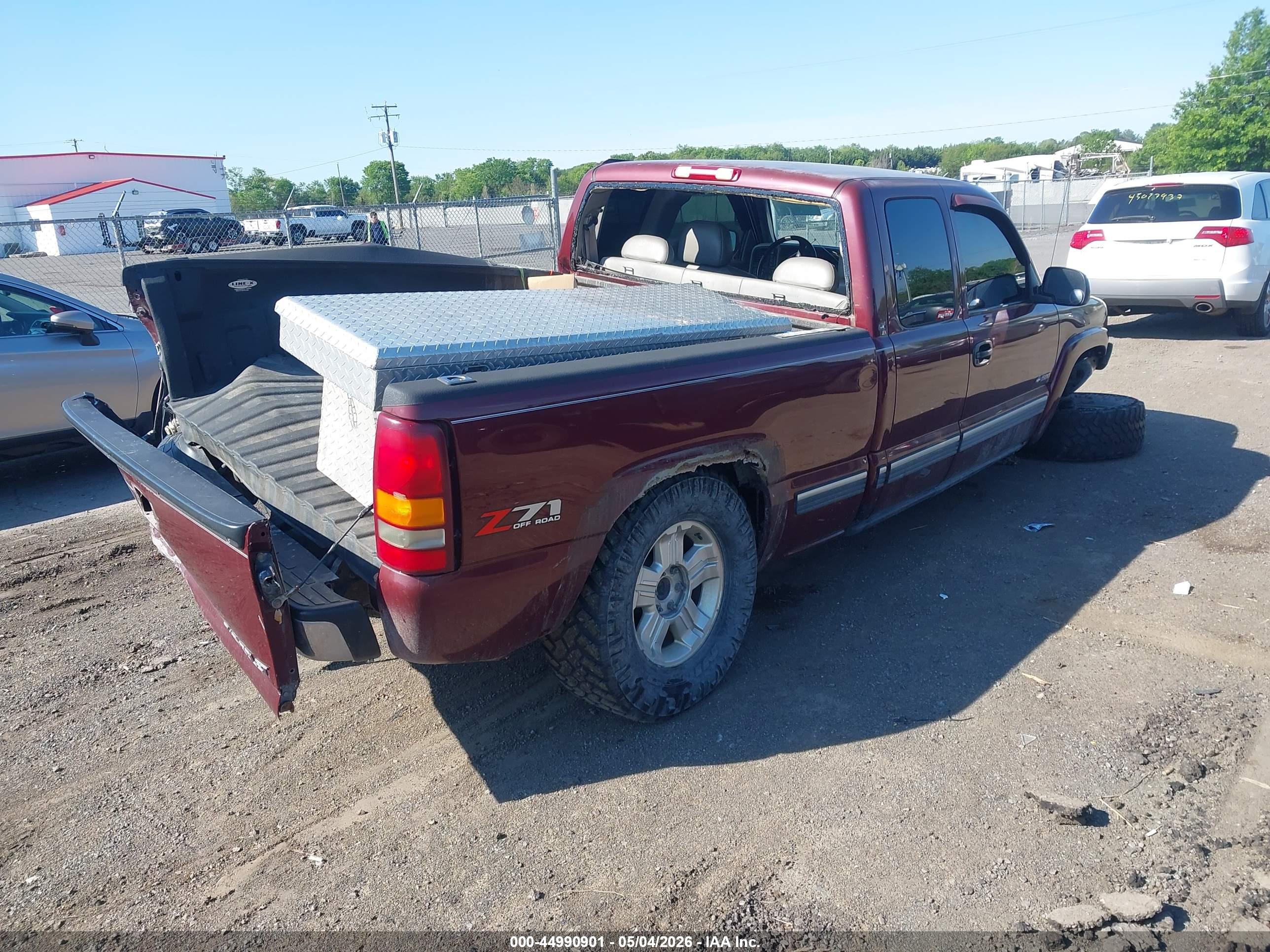 CHEVROLET SILVERADO image 4