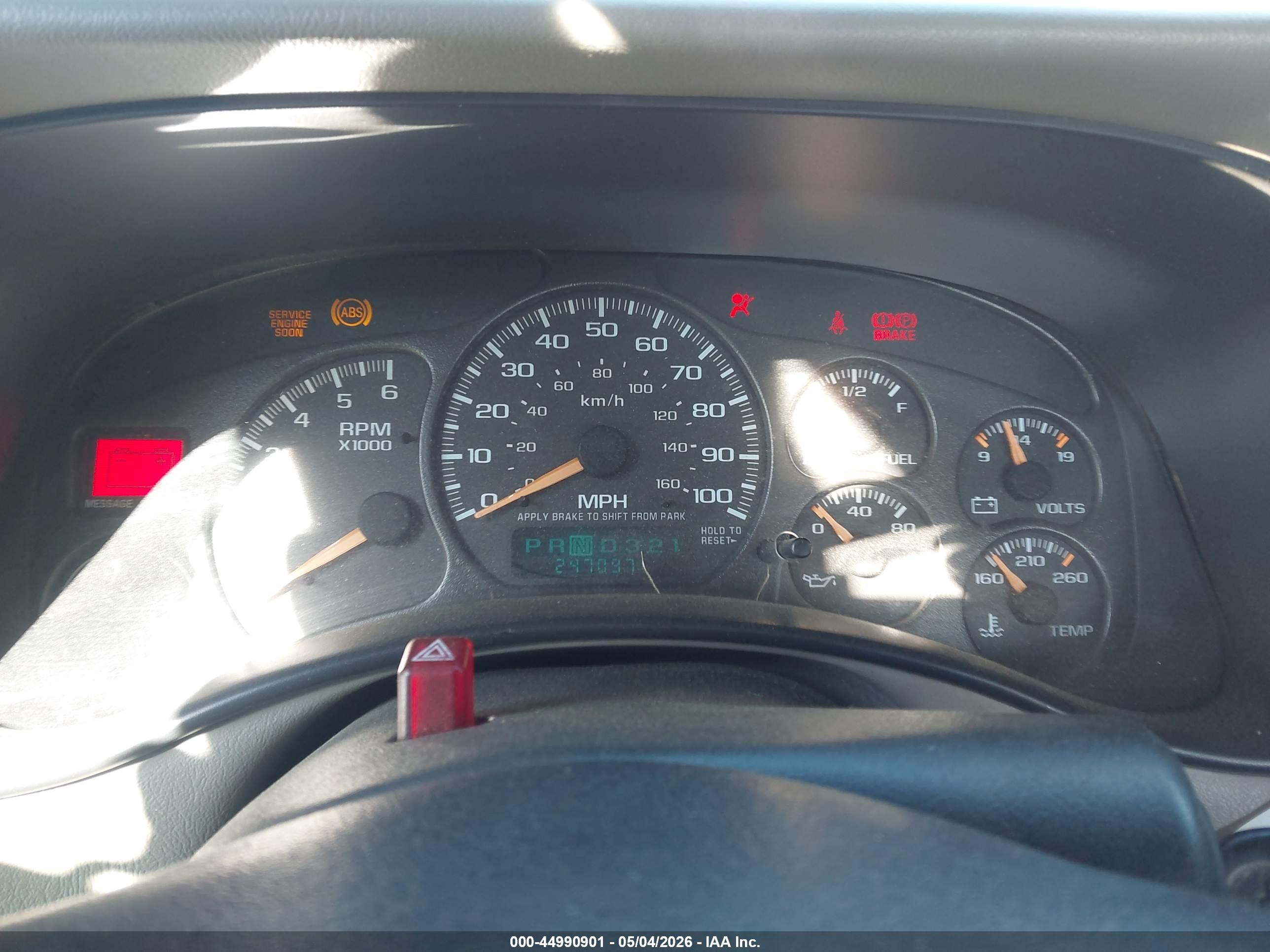 CHEVROLET SILVERADO image 7