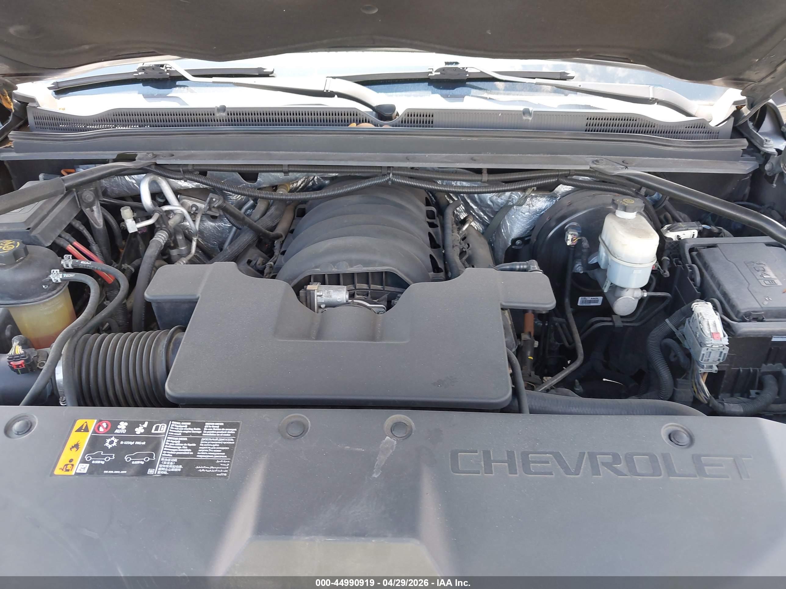 CHEVROLET SUBURBAN image 10