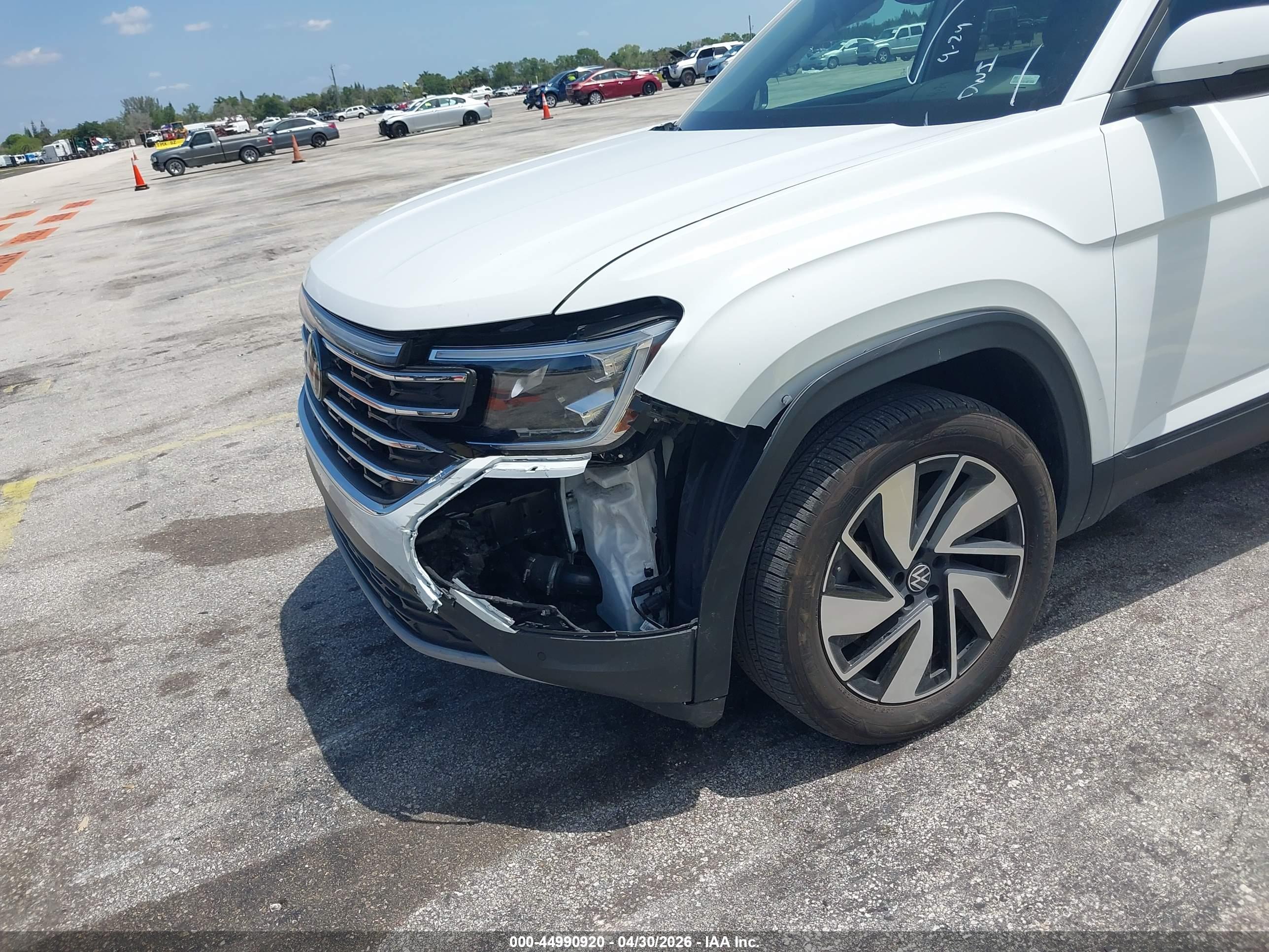 VOLKSWAGEN ATLAS image 6