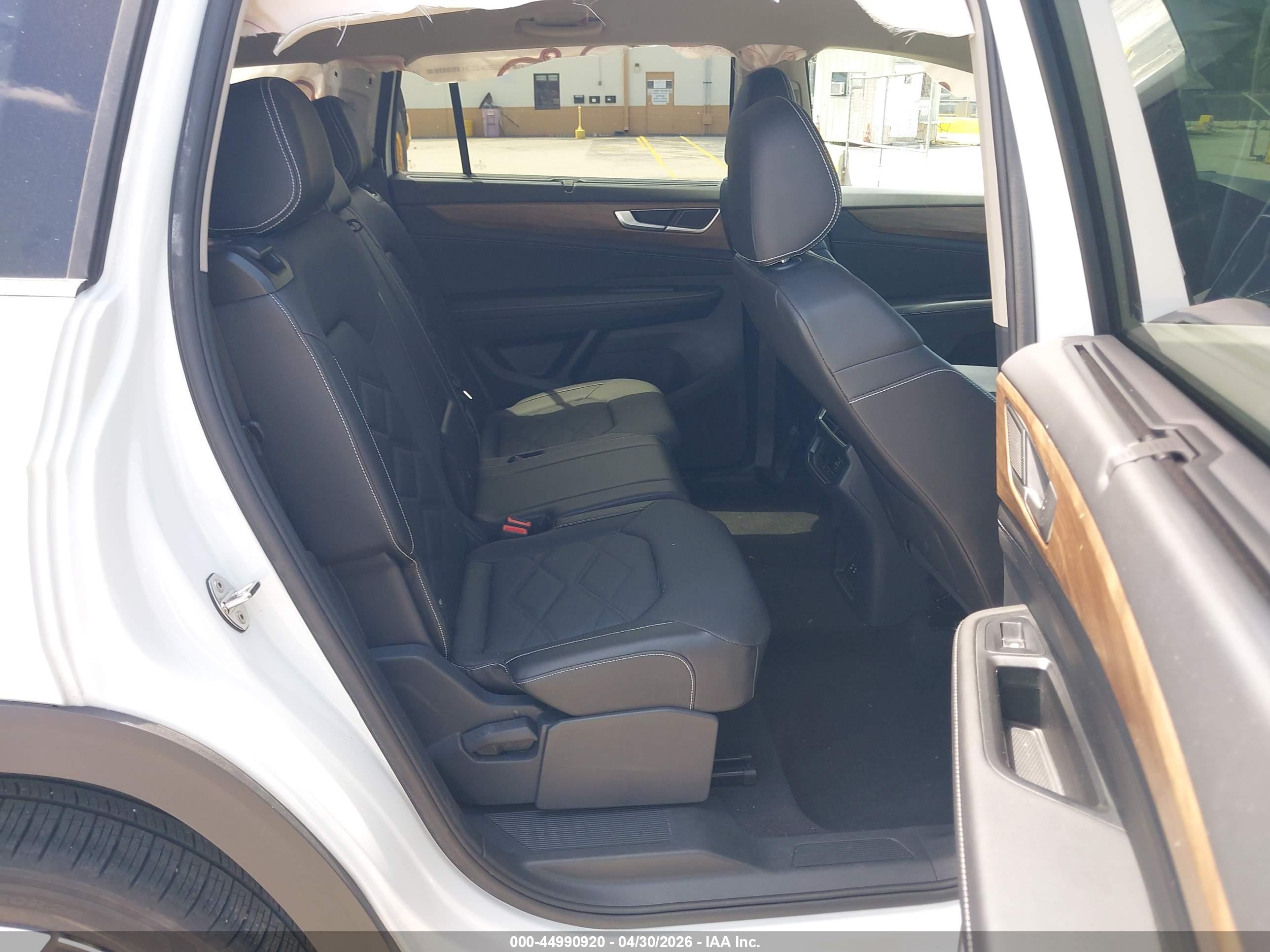 VOLKSWAGEN ATLAS image 8