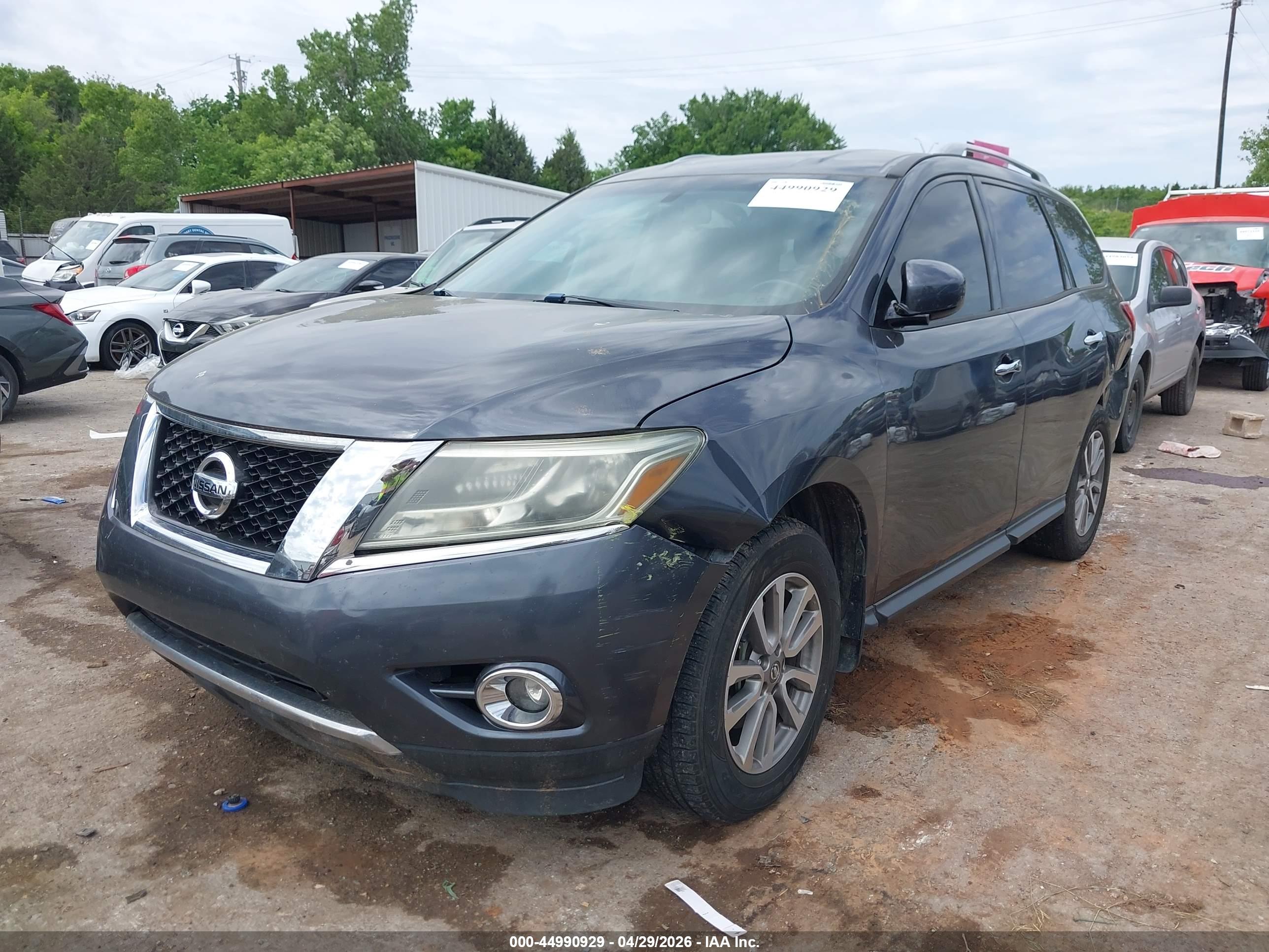 NISSAN PATHFINDER image 2
