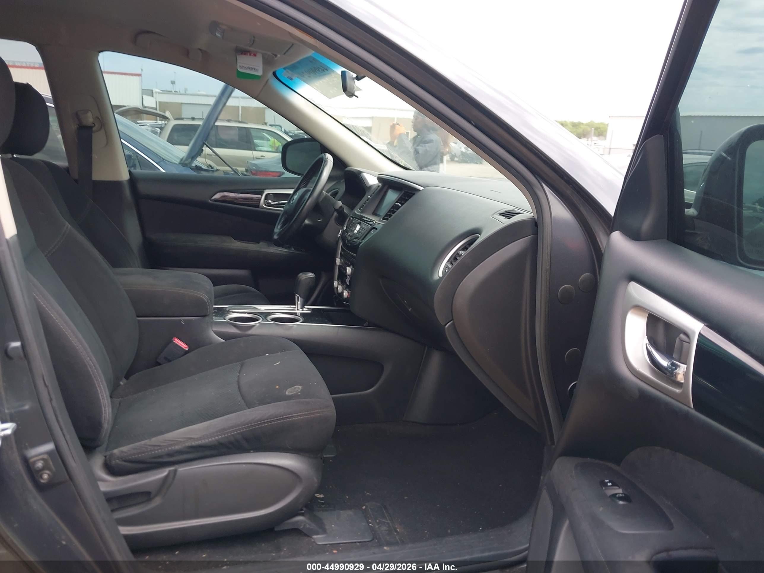 NISSAN PATHFINDER image 5
