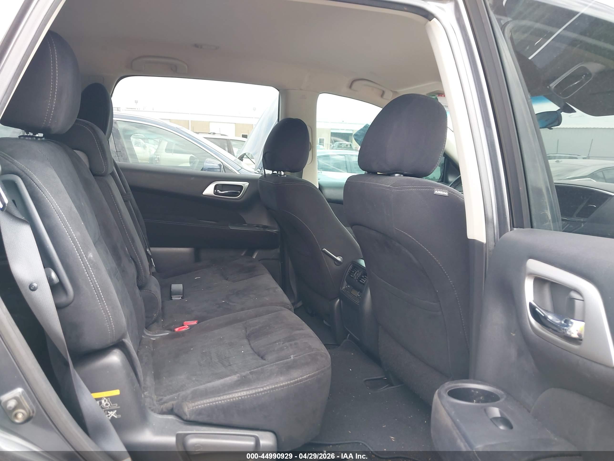 NISSAN PATHFINDER image 8