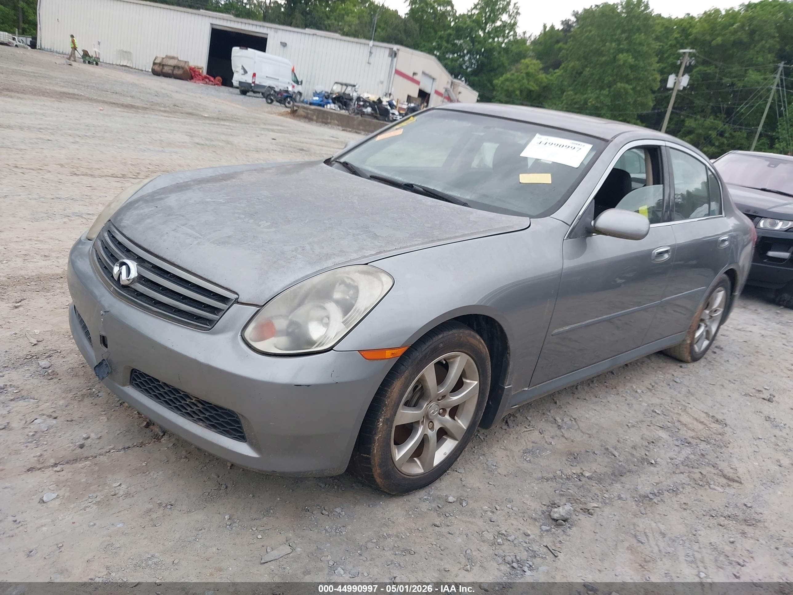 INFINITI G35 image 2