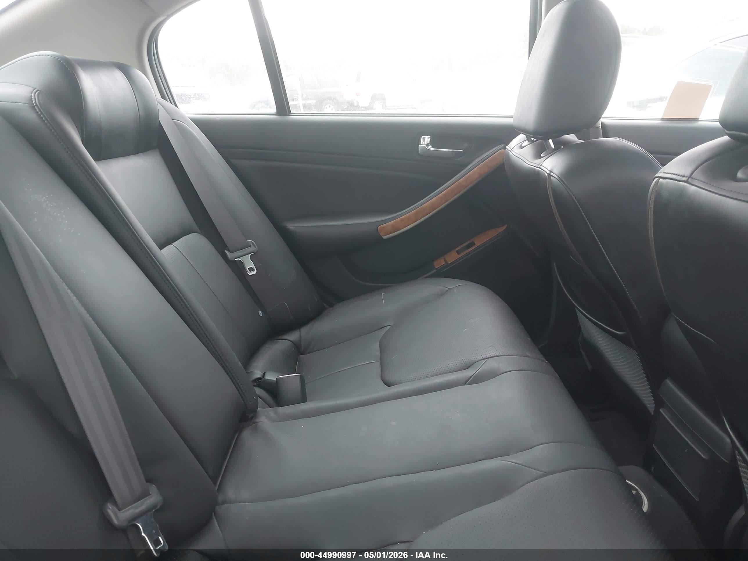 INFINITI G35 image 8