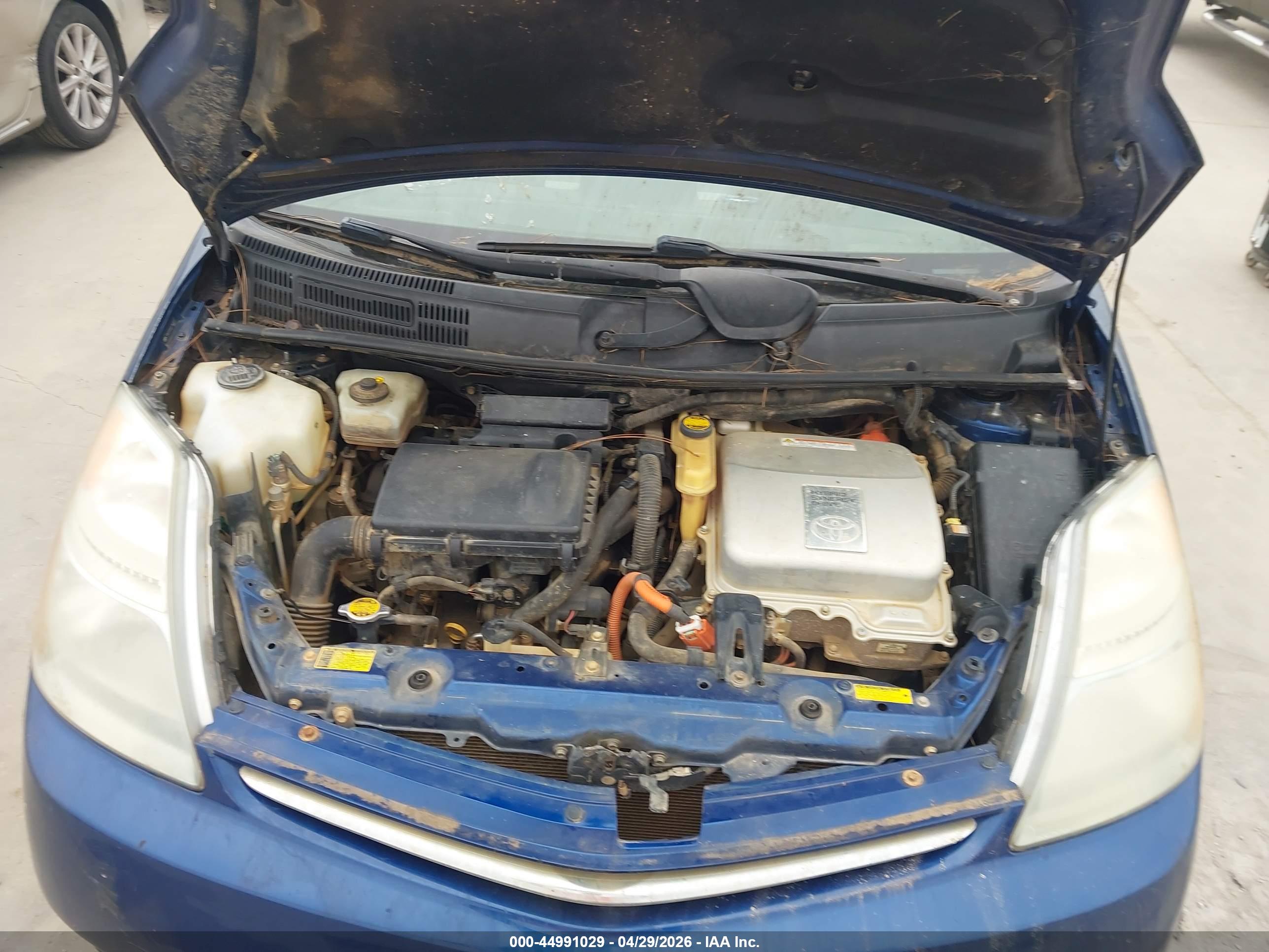 TOYOTA PRIUS image 10
