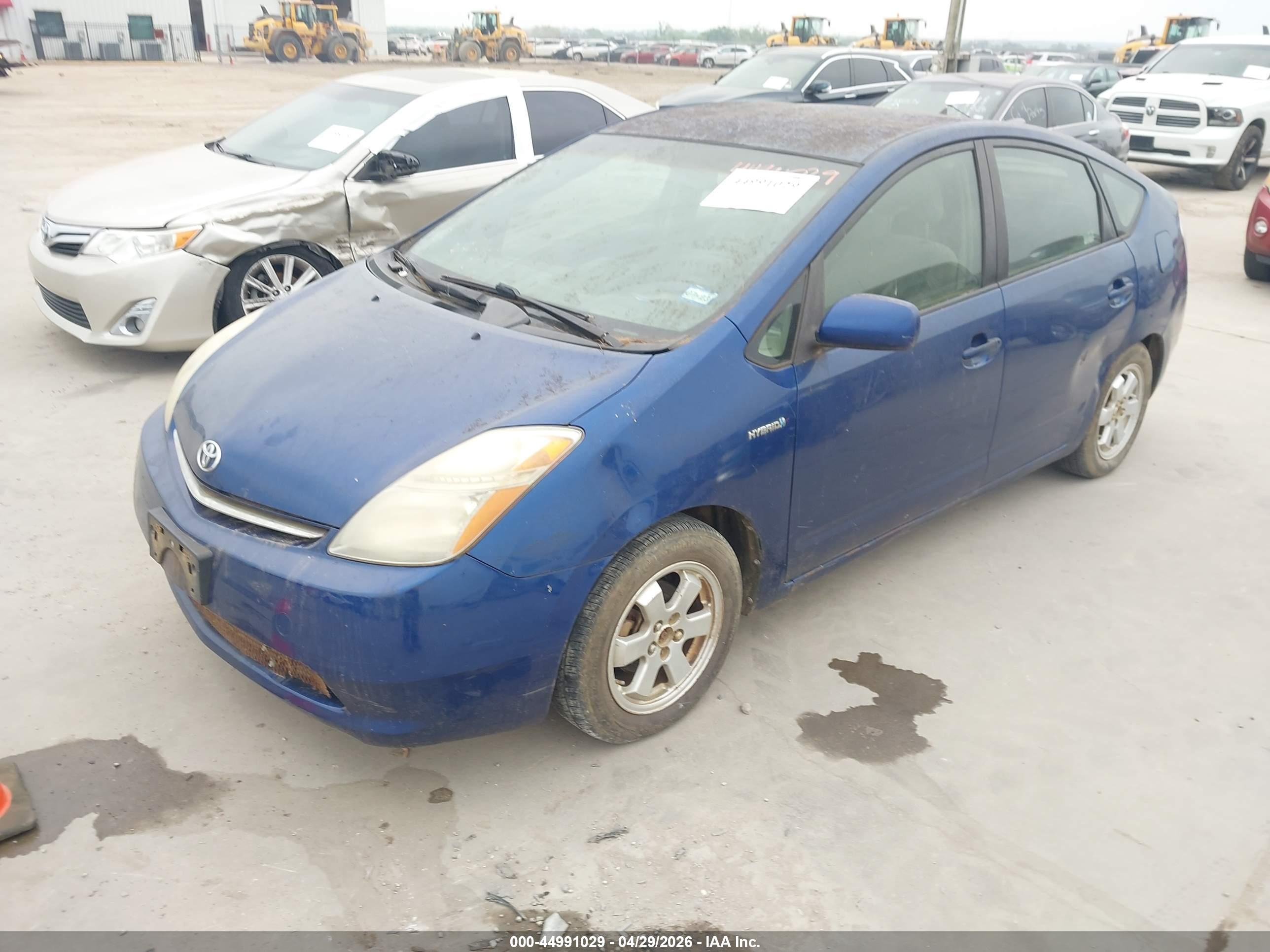 TOYOTA PRIUS image 2