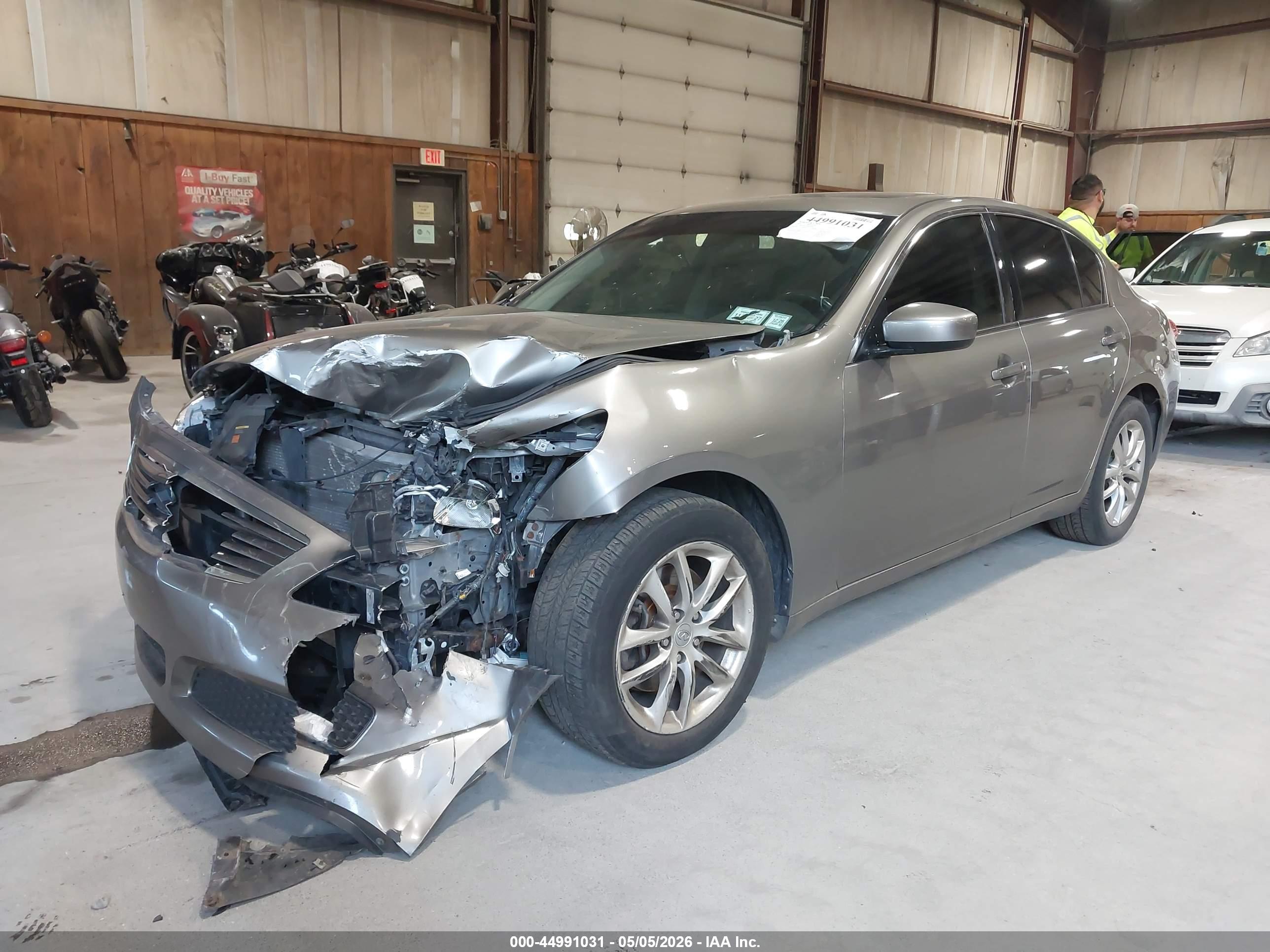 INFINITI G37X image 2