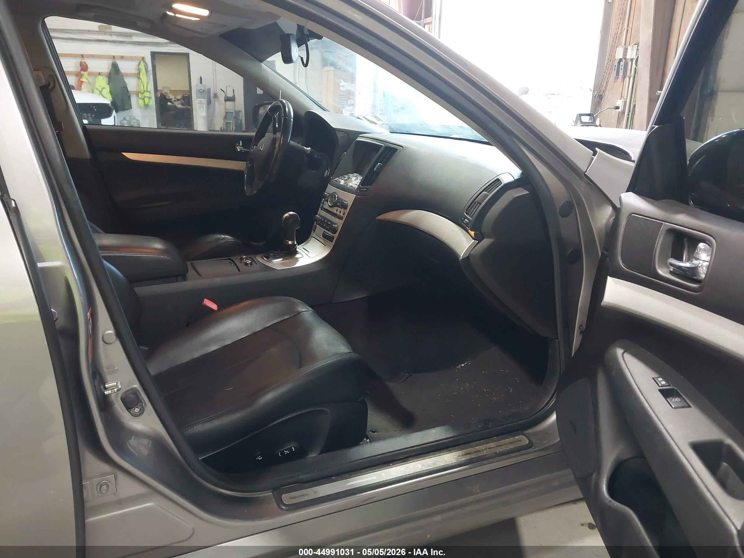 INFINITI G37X image 5