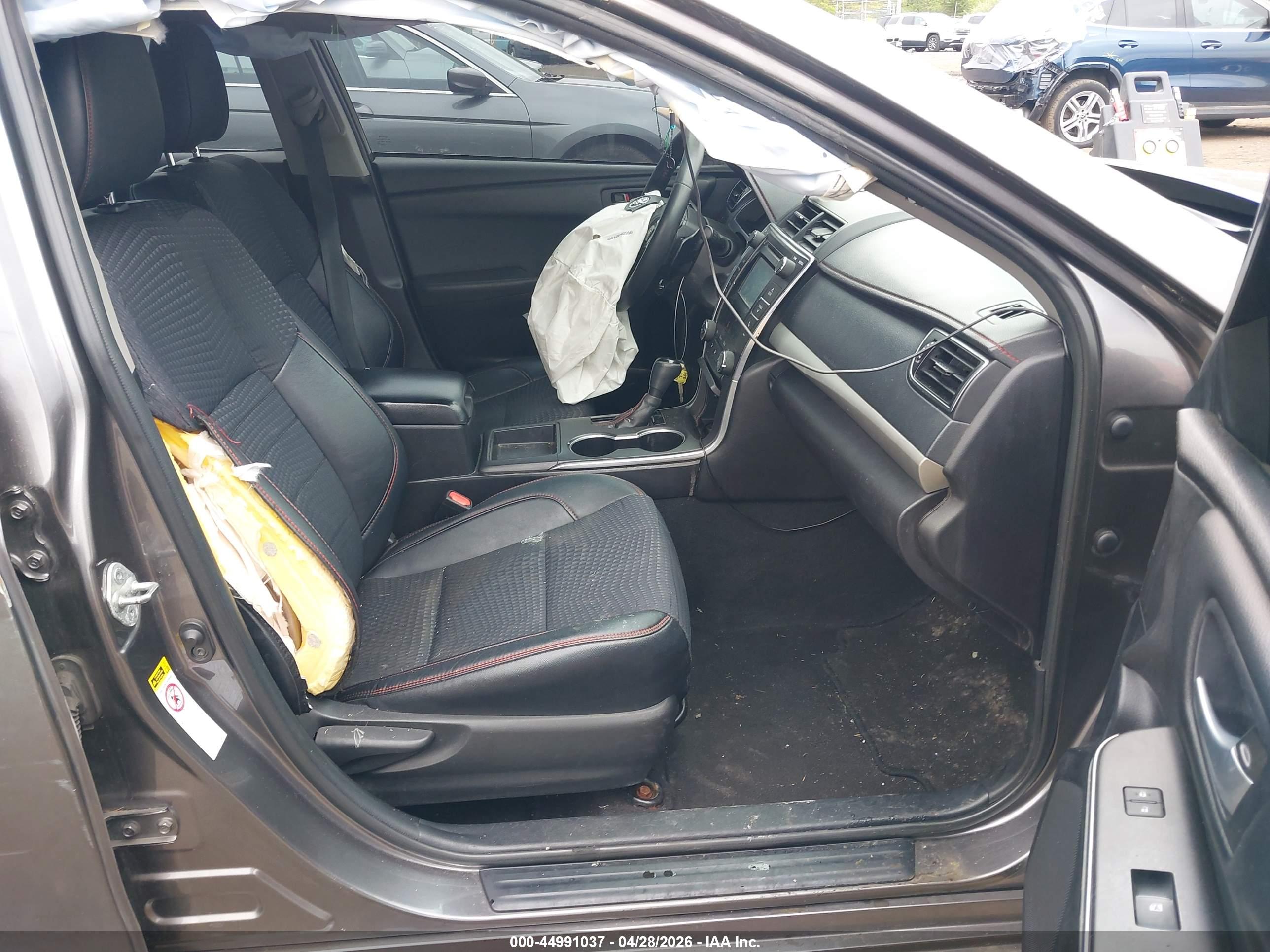 TOYOTA CAMRY image 5