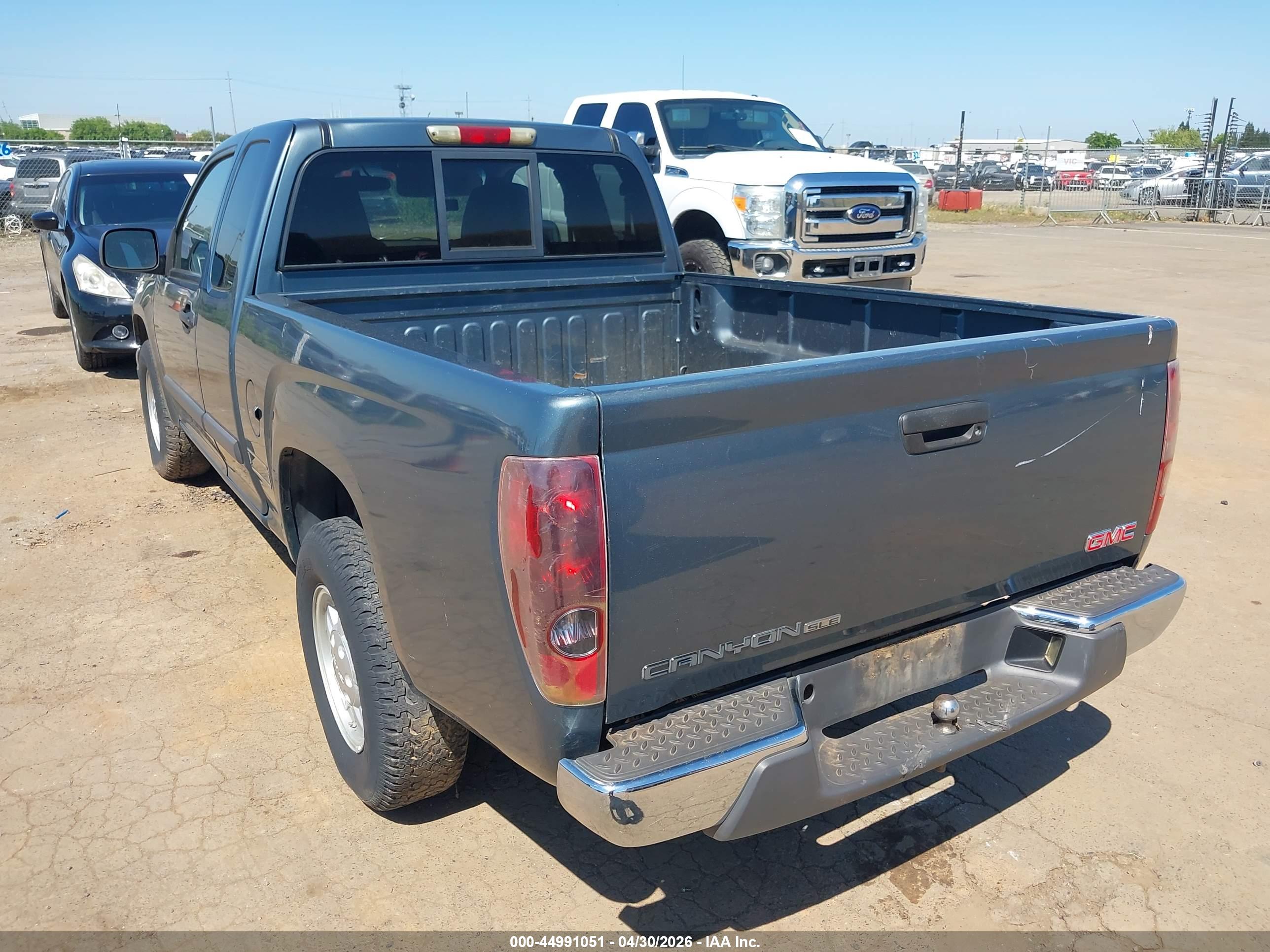 GMC CANYON image 3