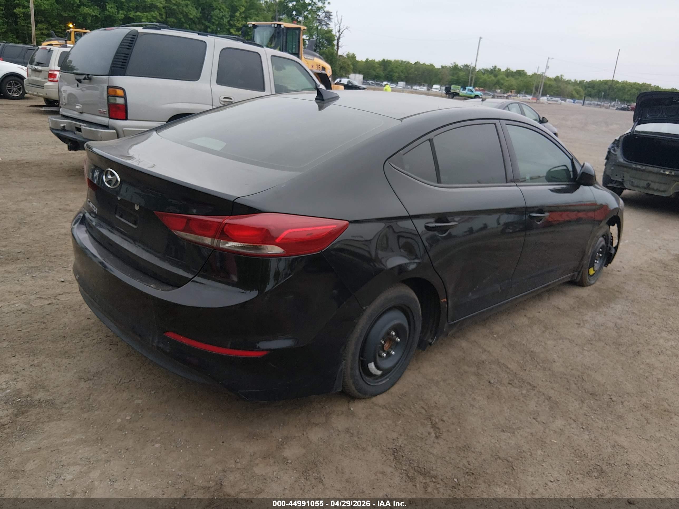 HYUNDAI ELANTRA image 4