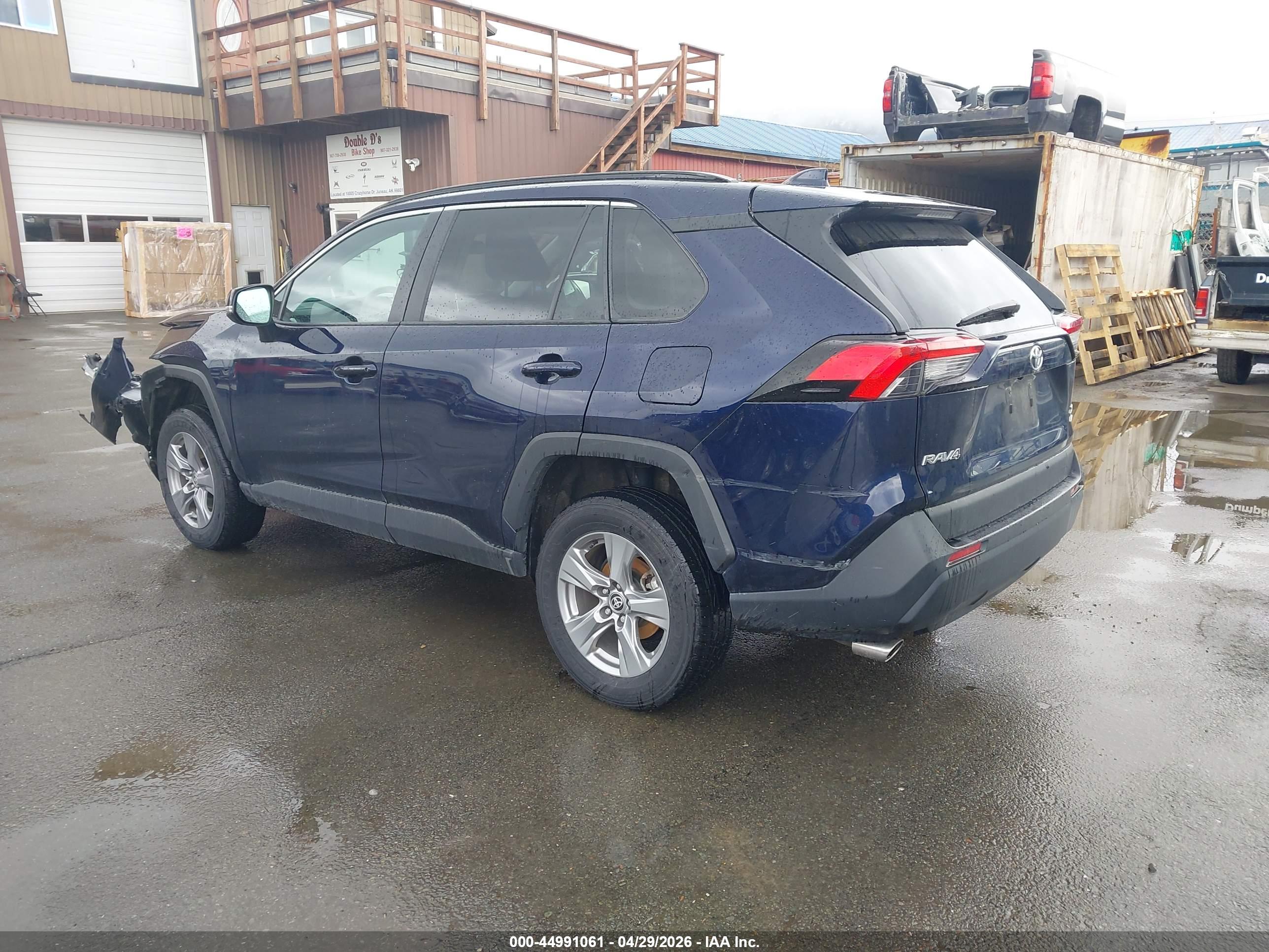 TOYOTA RAV4 image 3