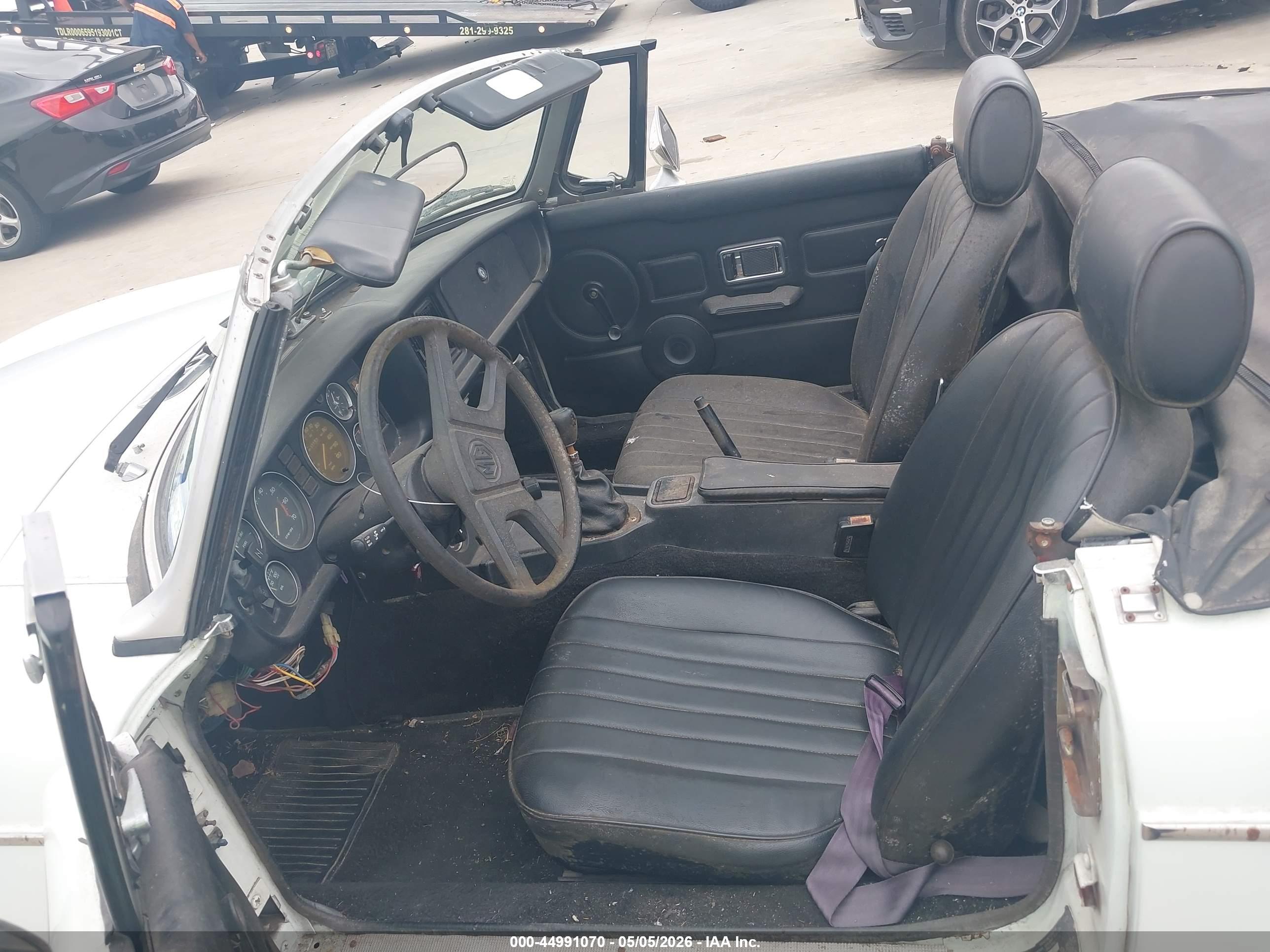 MG MGB image 8
