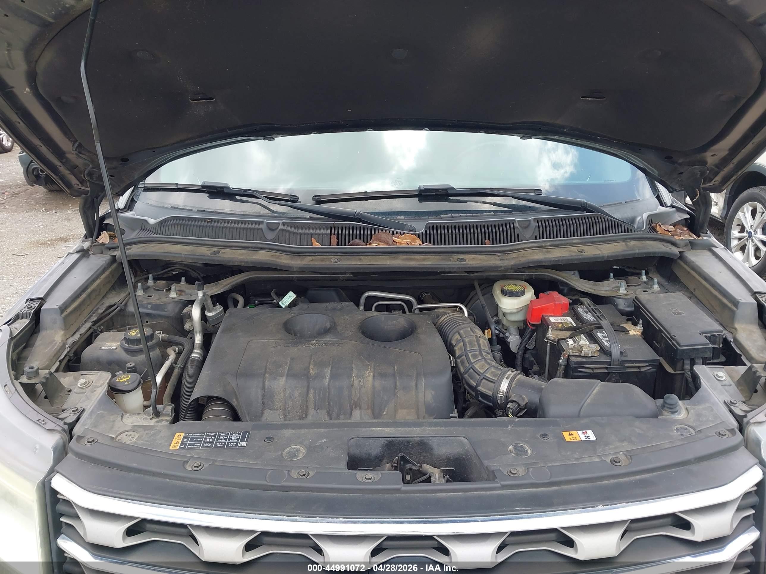 FORD EXPLORER image 10