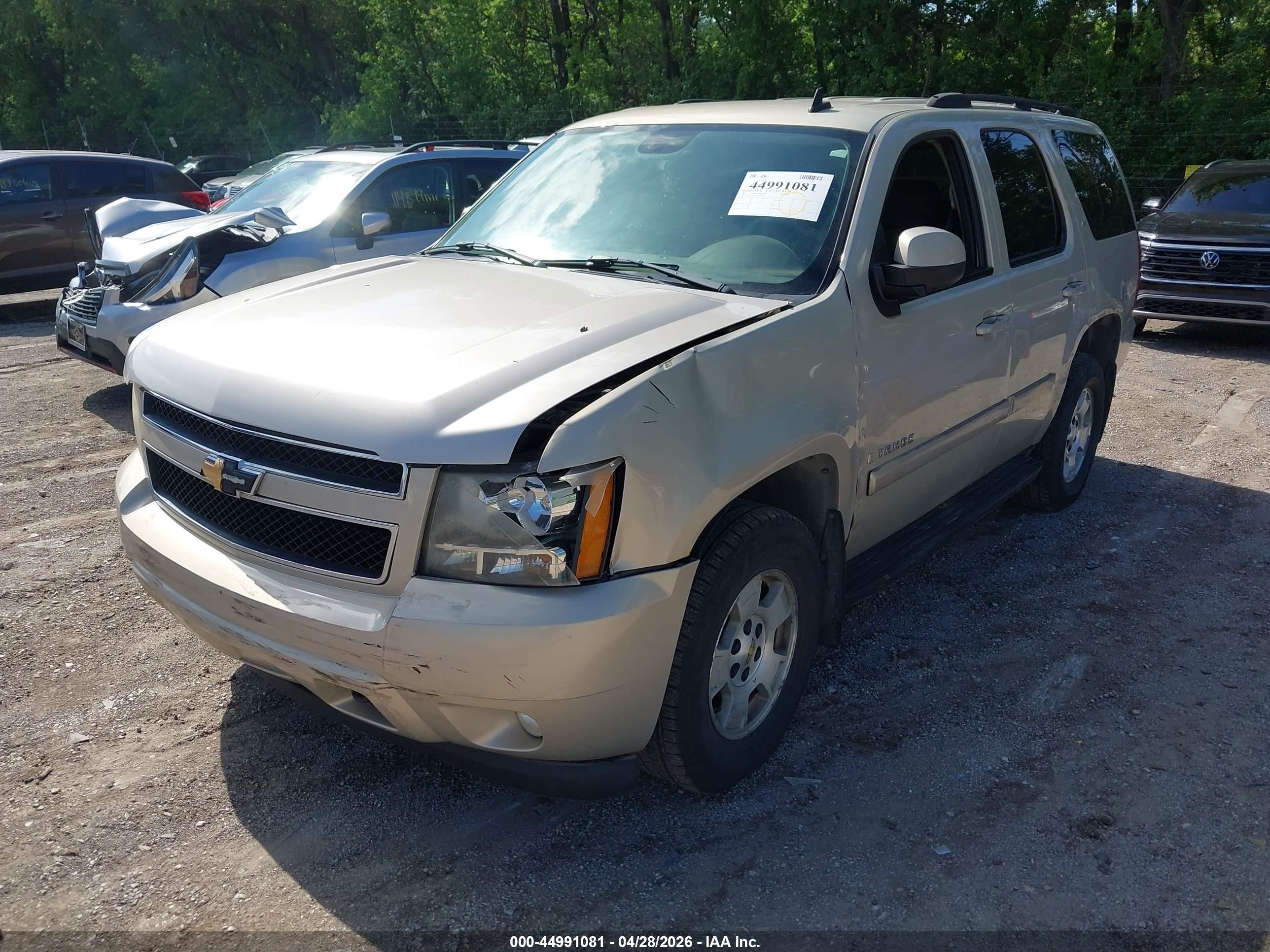 CHEVROLET TAHOE image 2