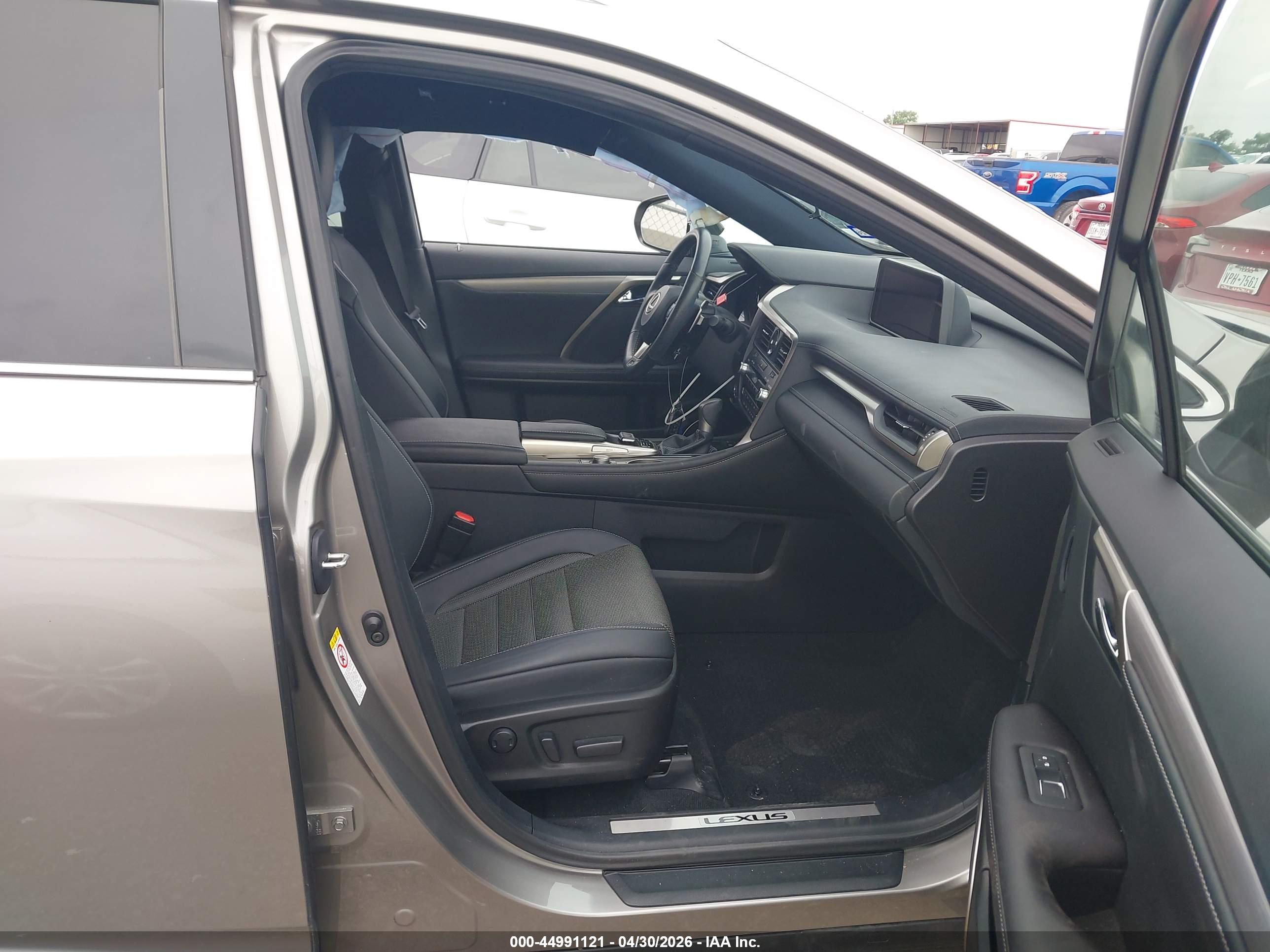 LEXUS RX image 5