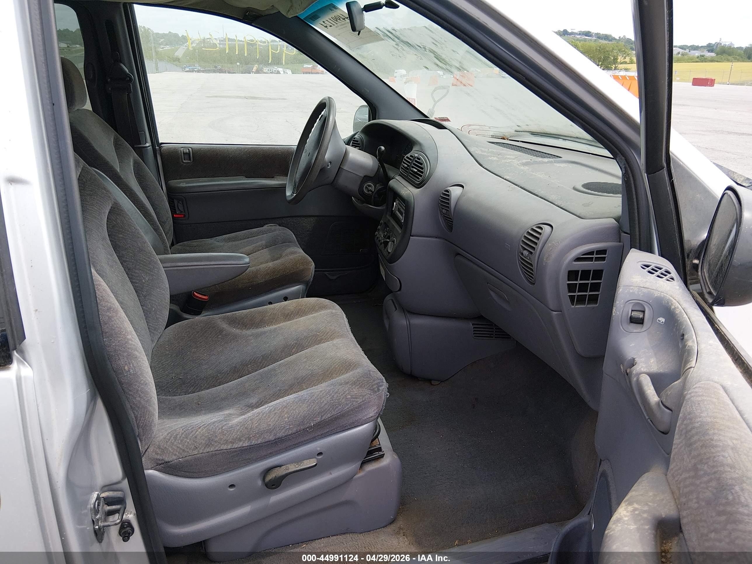 DODGE GRAND image 5