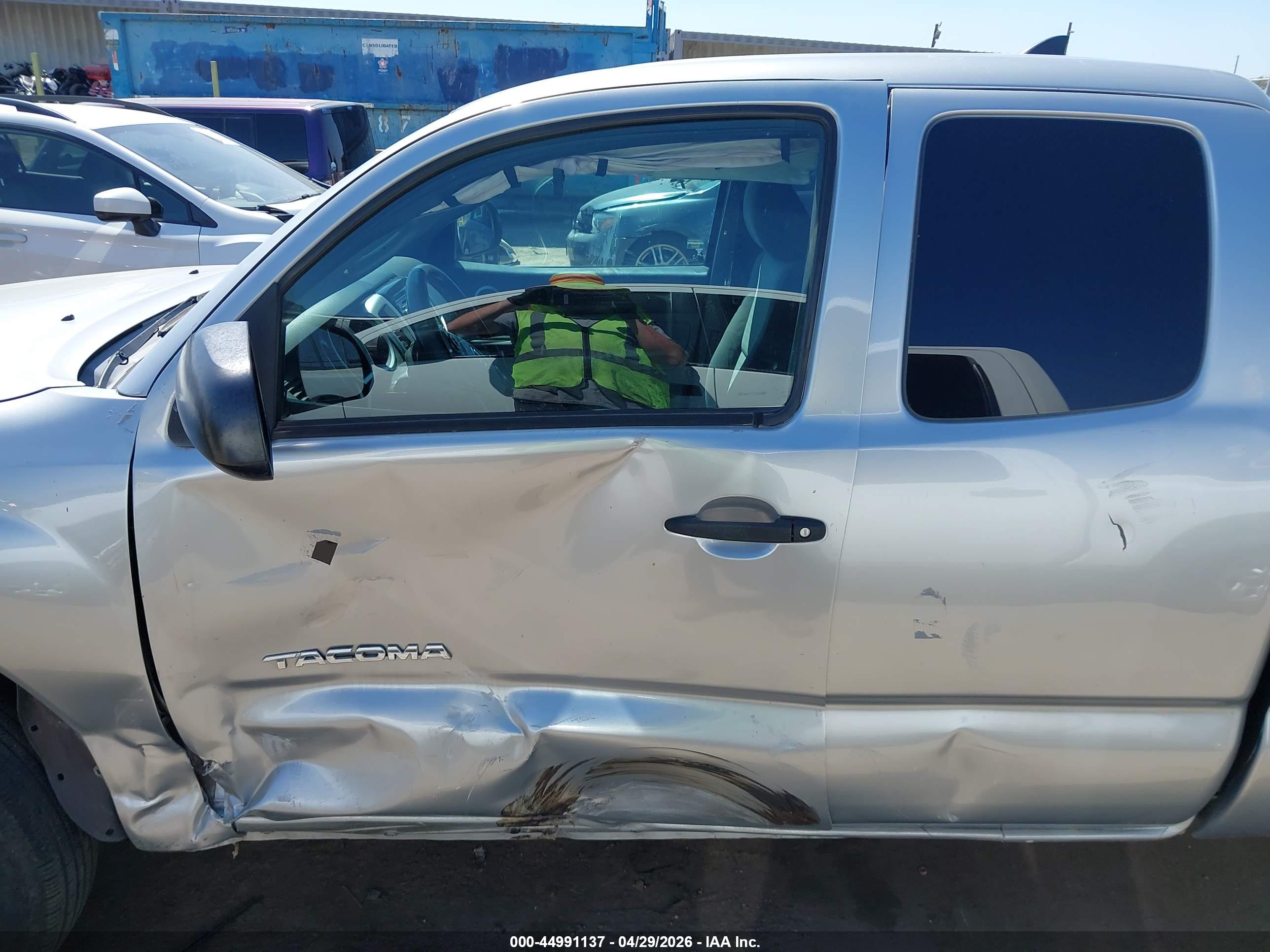 TOYOTA TACOMA image 6