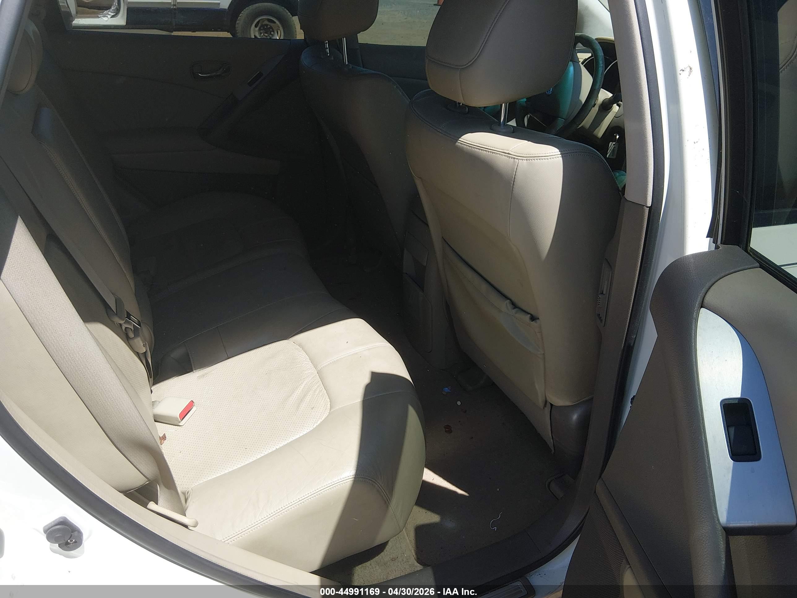 NISSAN MURANO image 8