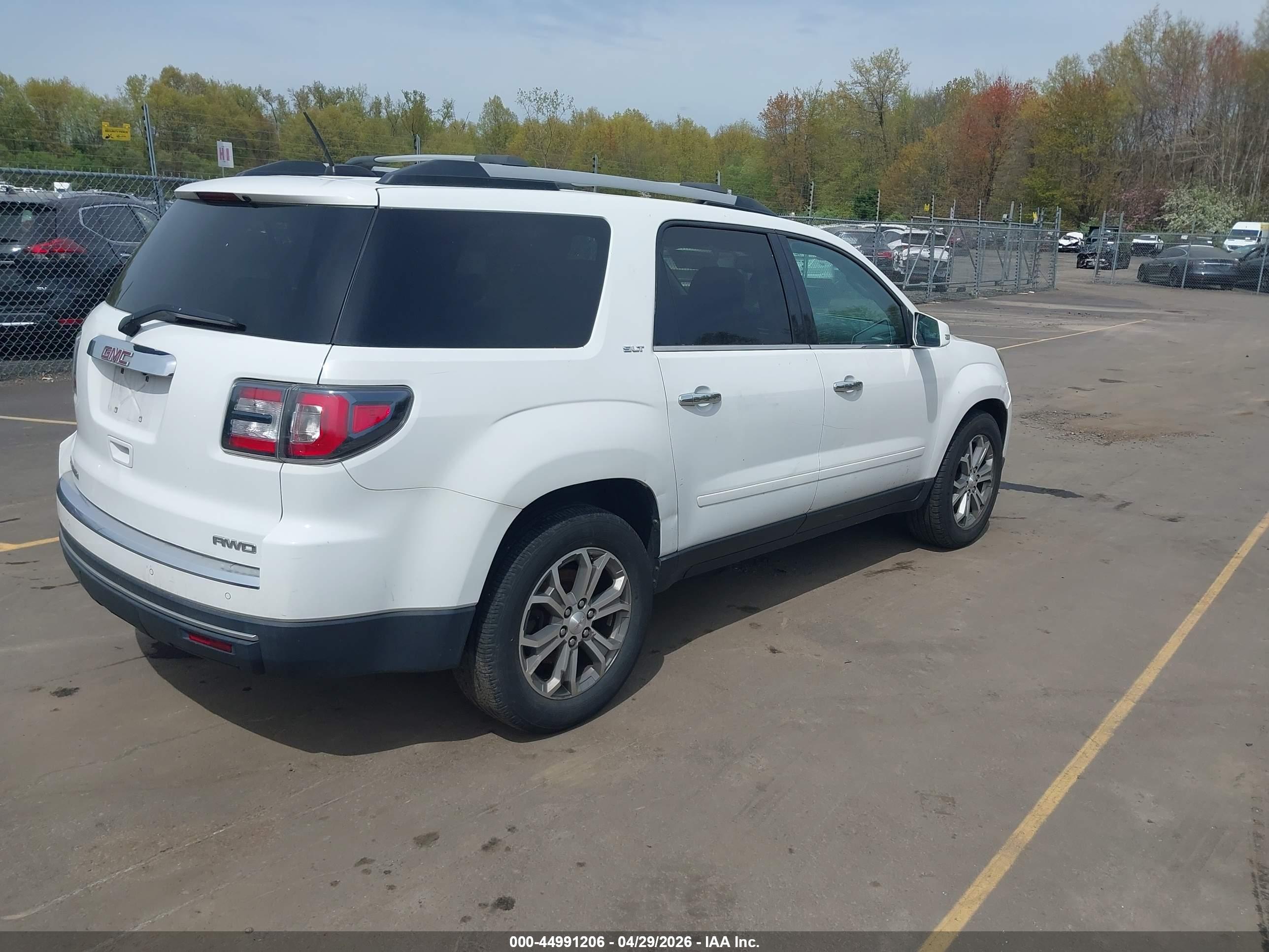 GMC ACADIA image 4