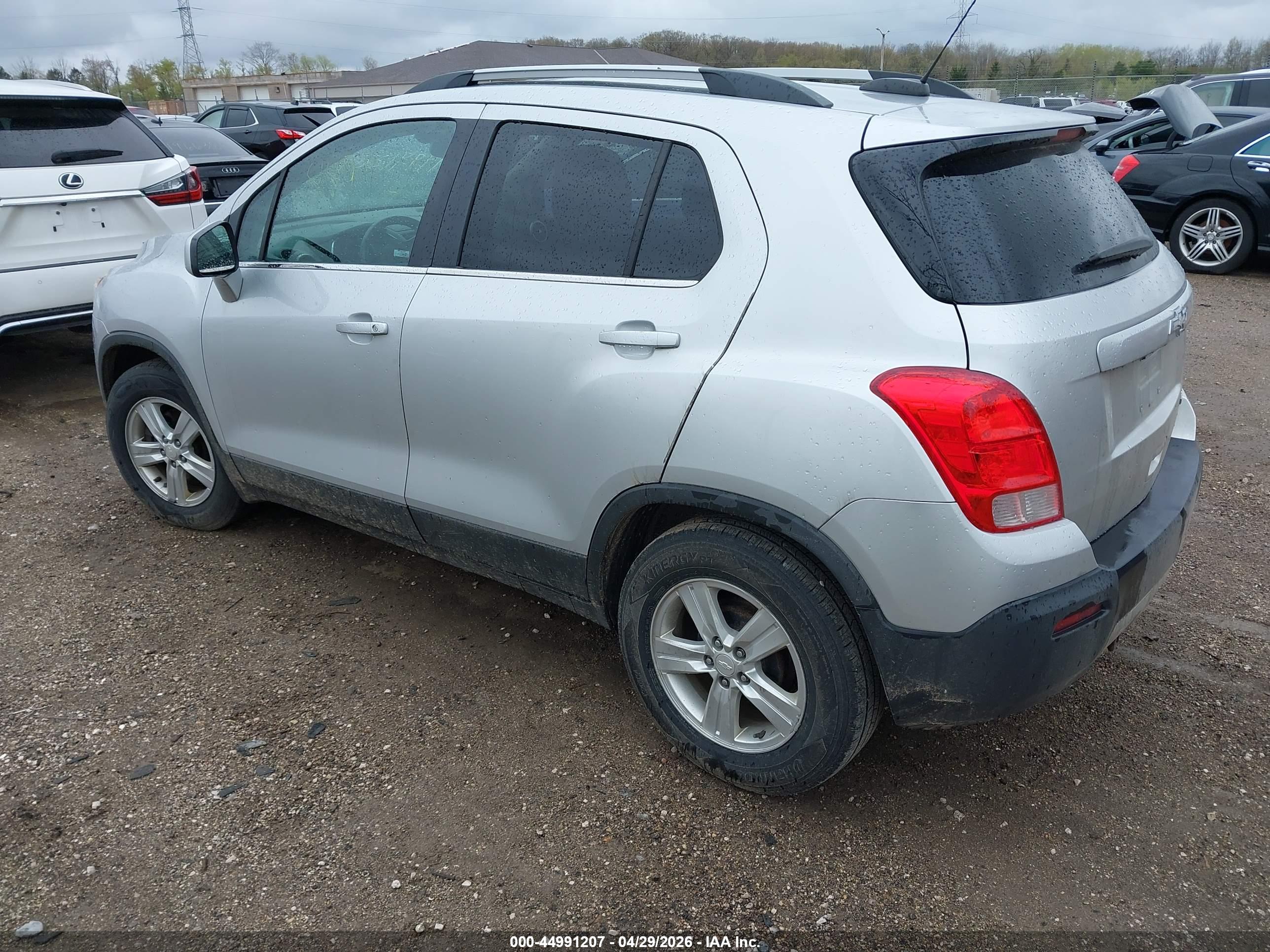 CHEVROLET TRAX image 3