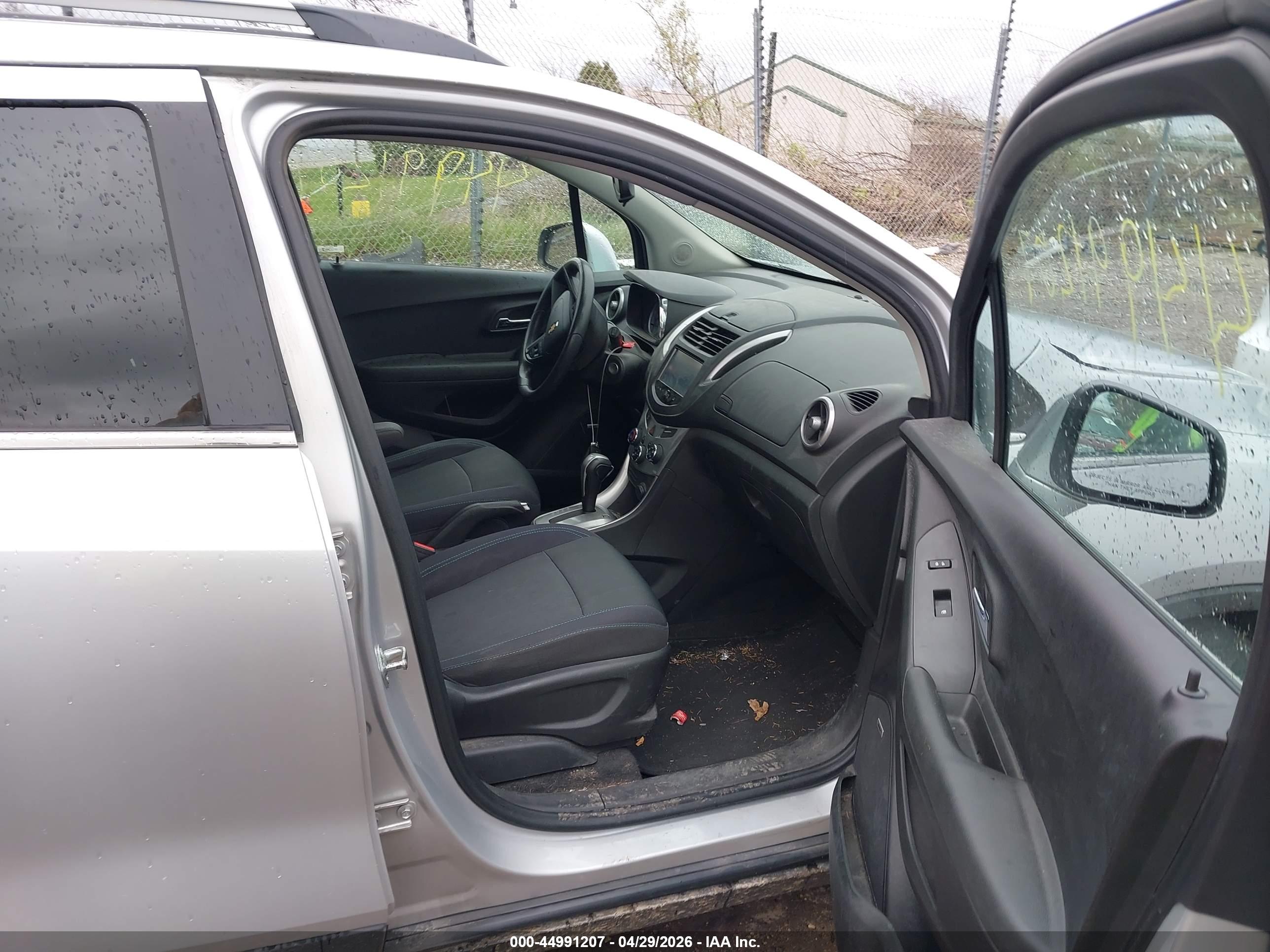CHEVROLET TRAX image 5