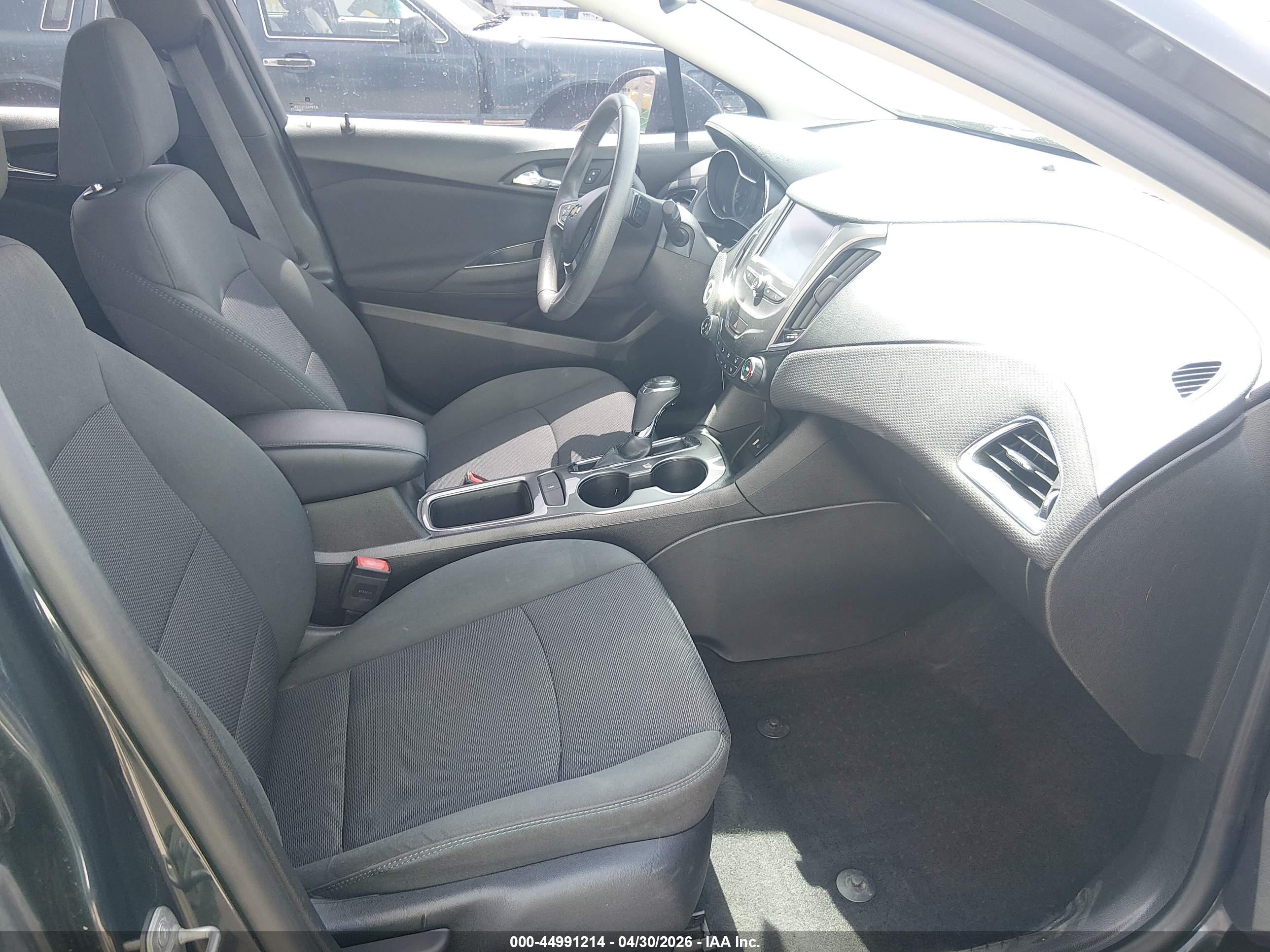 CHEVROLET CRUZE image 5