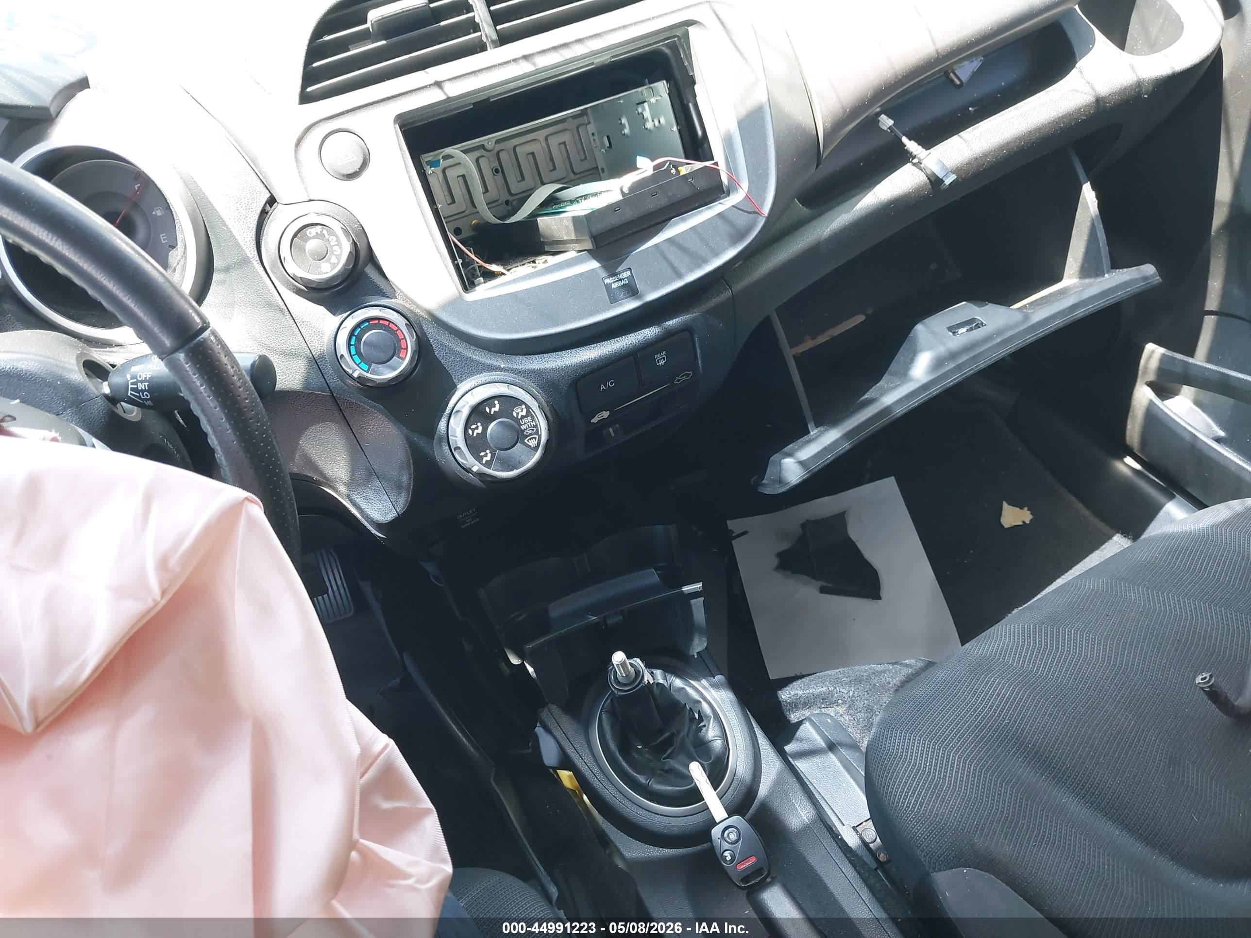 HONDA FIT image 11