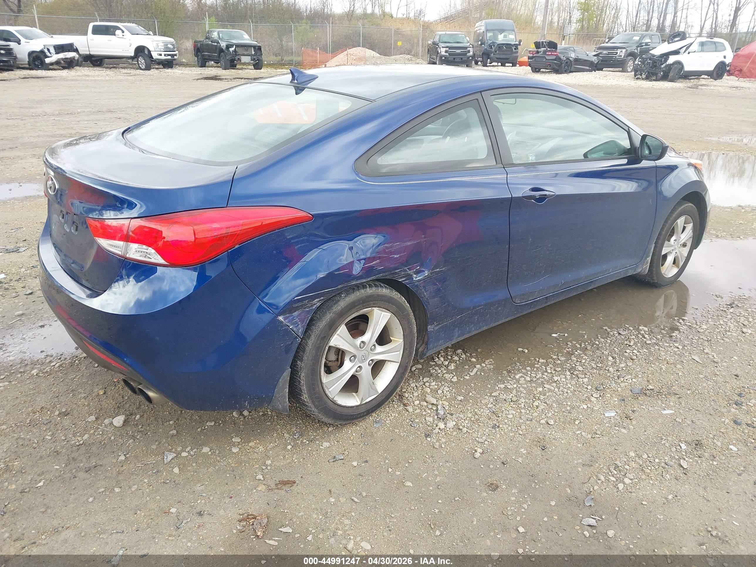 HYUNDAI ELANTRA image 4