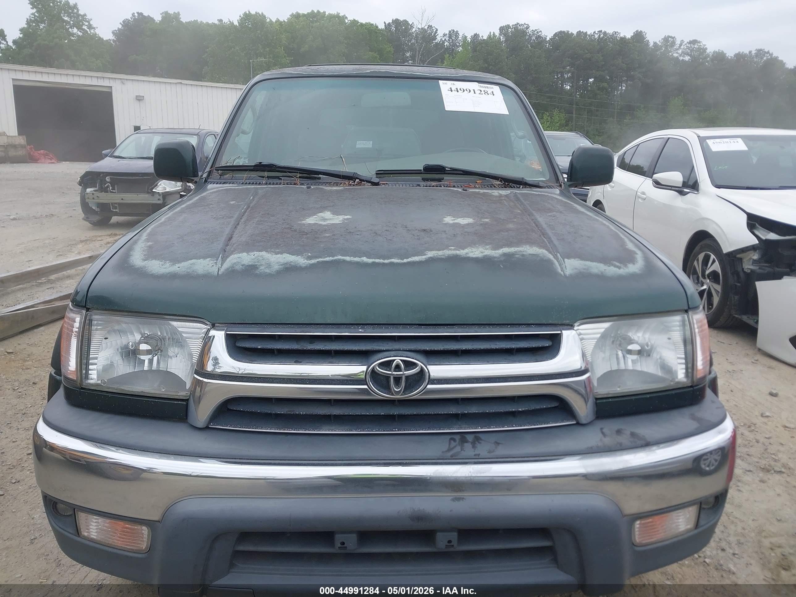 TOYOTA 4RUNNER image 6