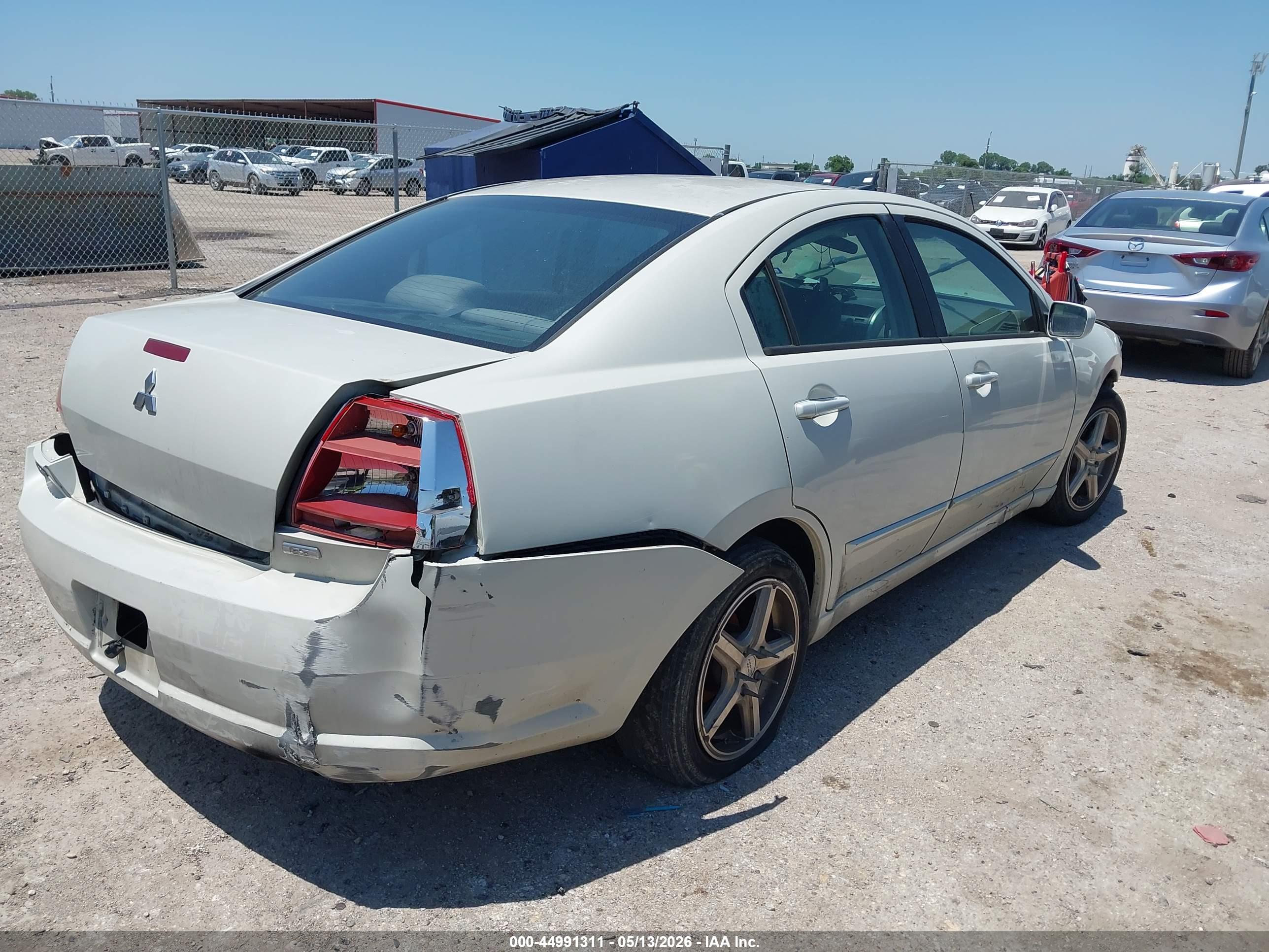 MITSUBISHI GALANT image 4