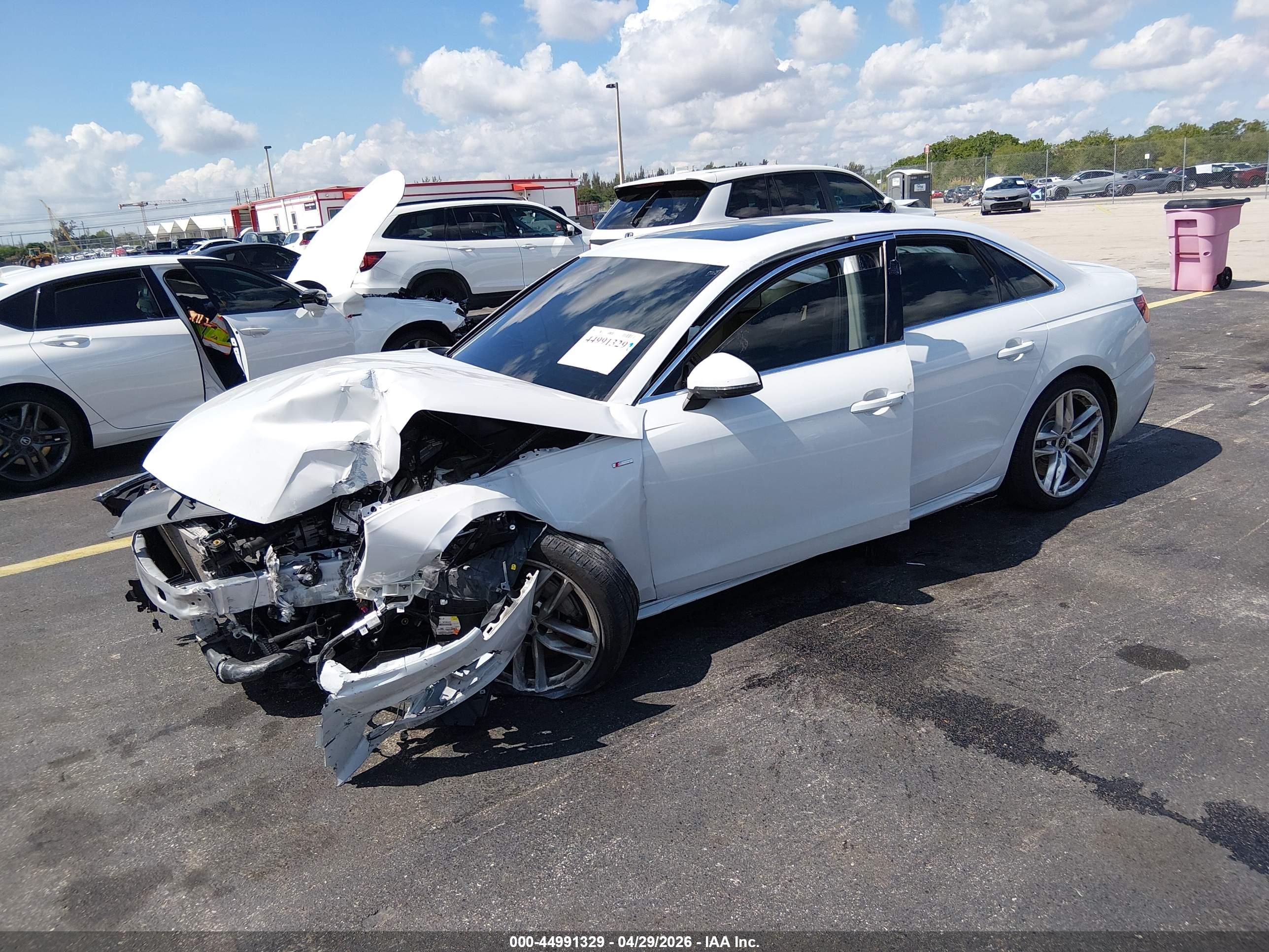 AUDI A4 image 2