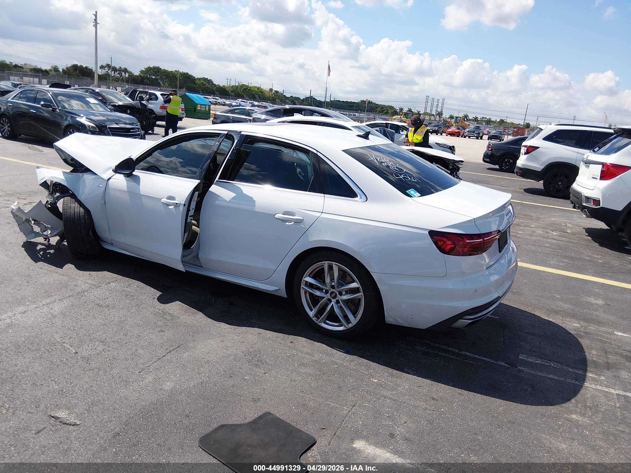 AUDI A4 image 3
