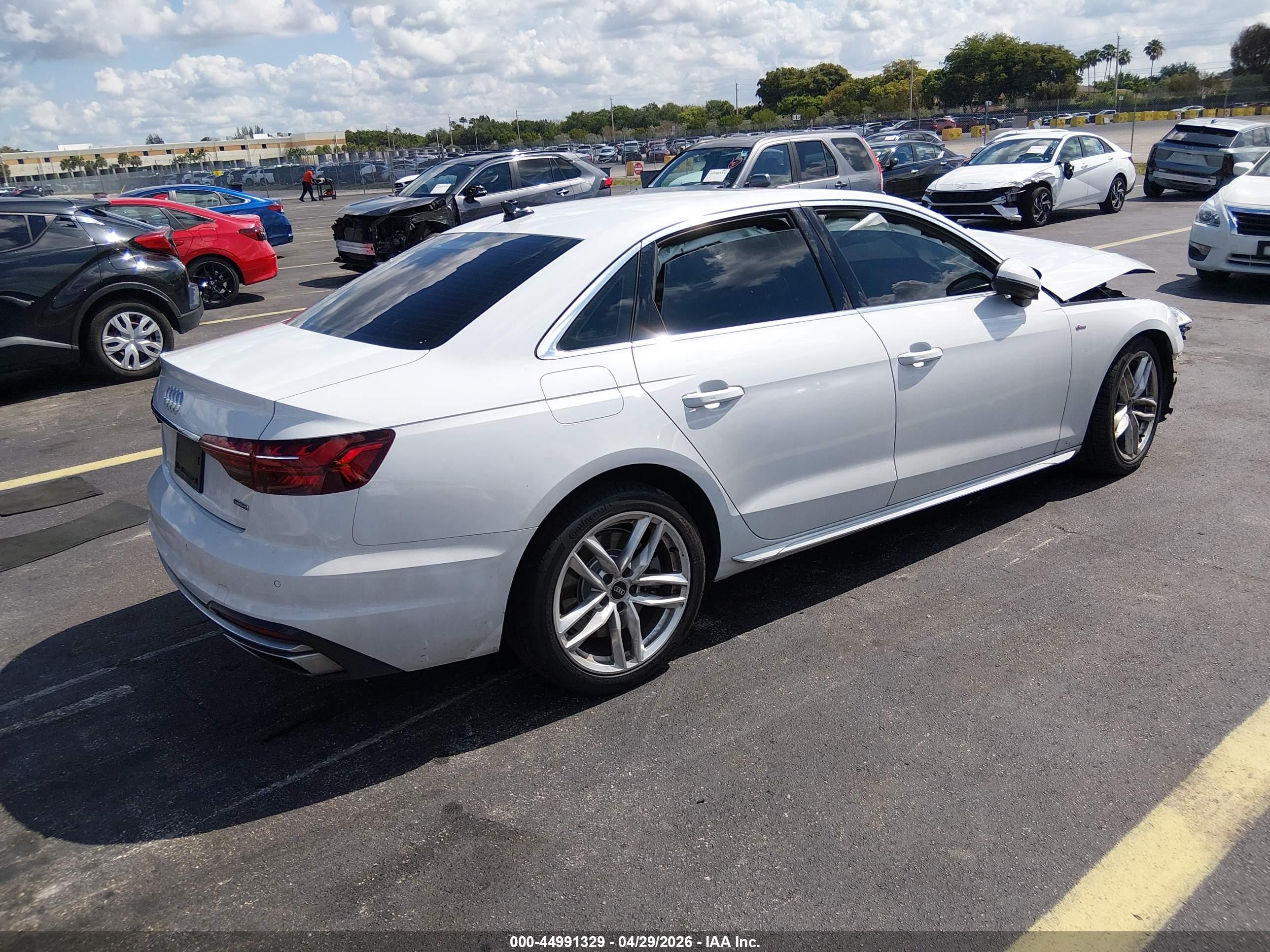 AUDI A4 image 4