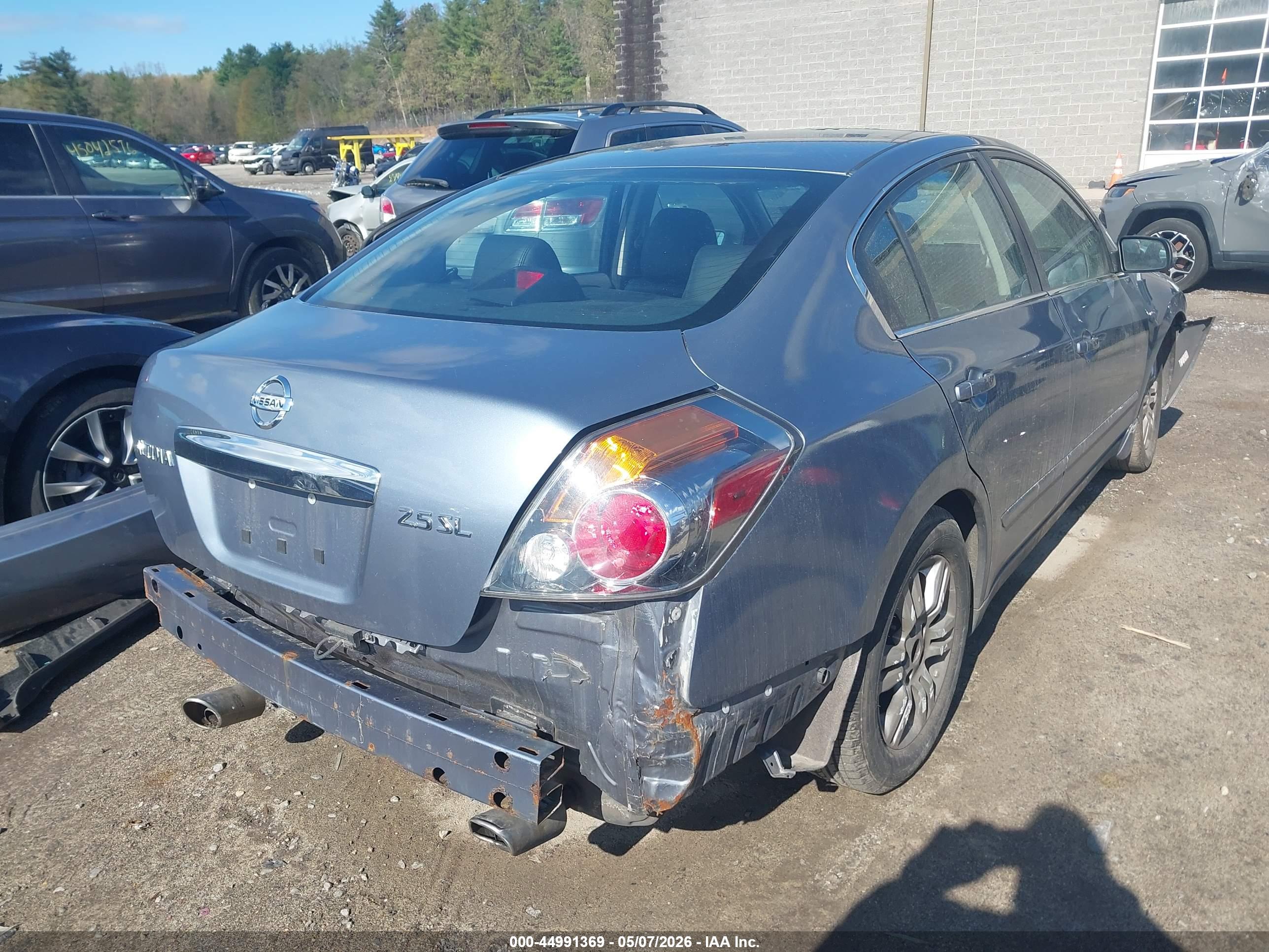 NISSAN ALTIMA image 4