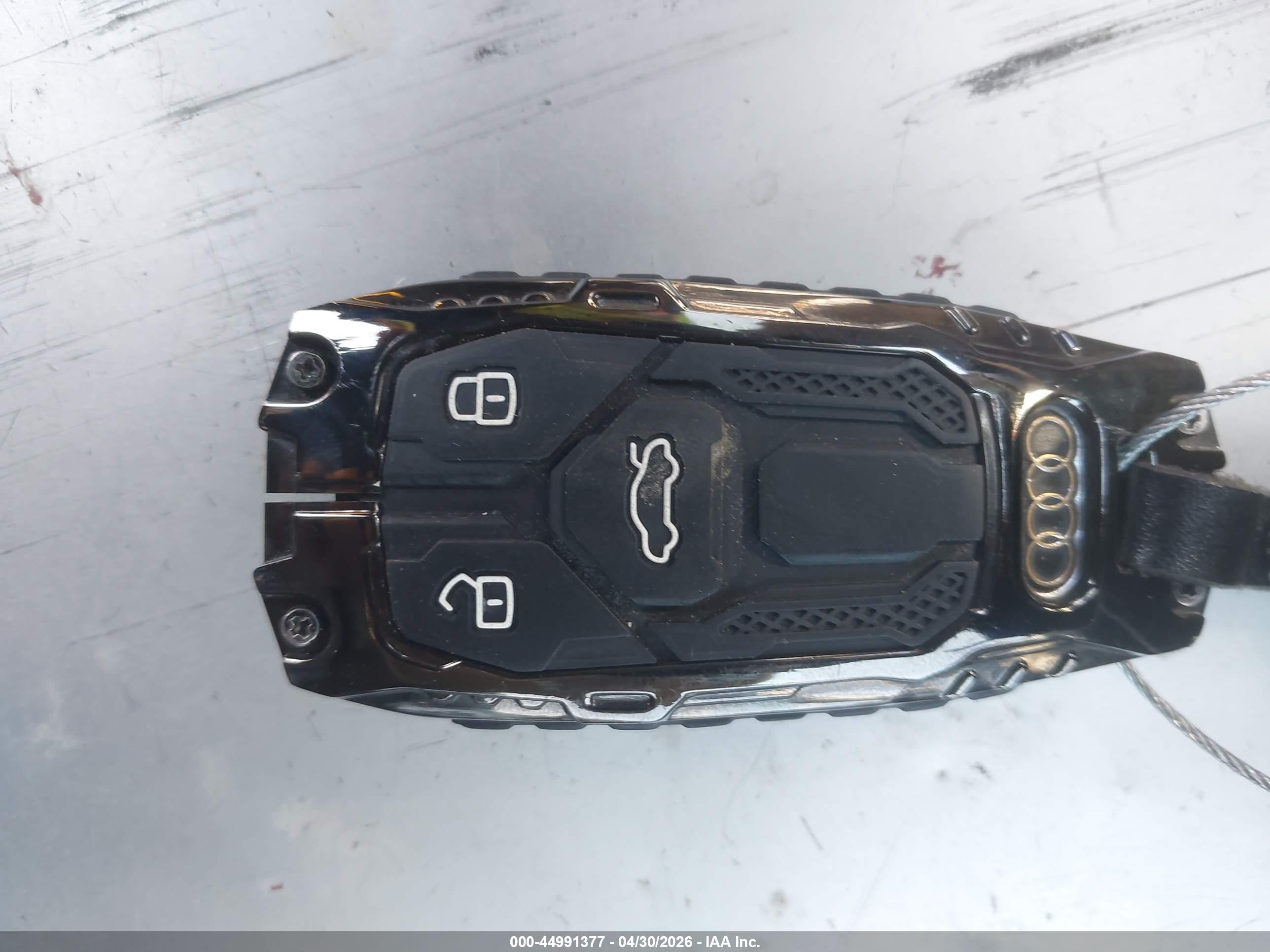 AUDI A4 image 11