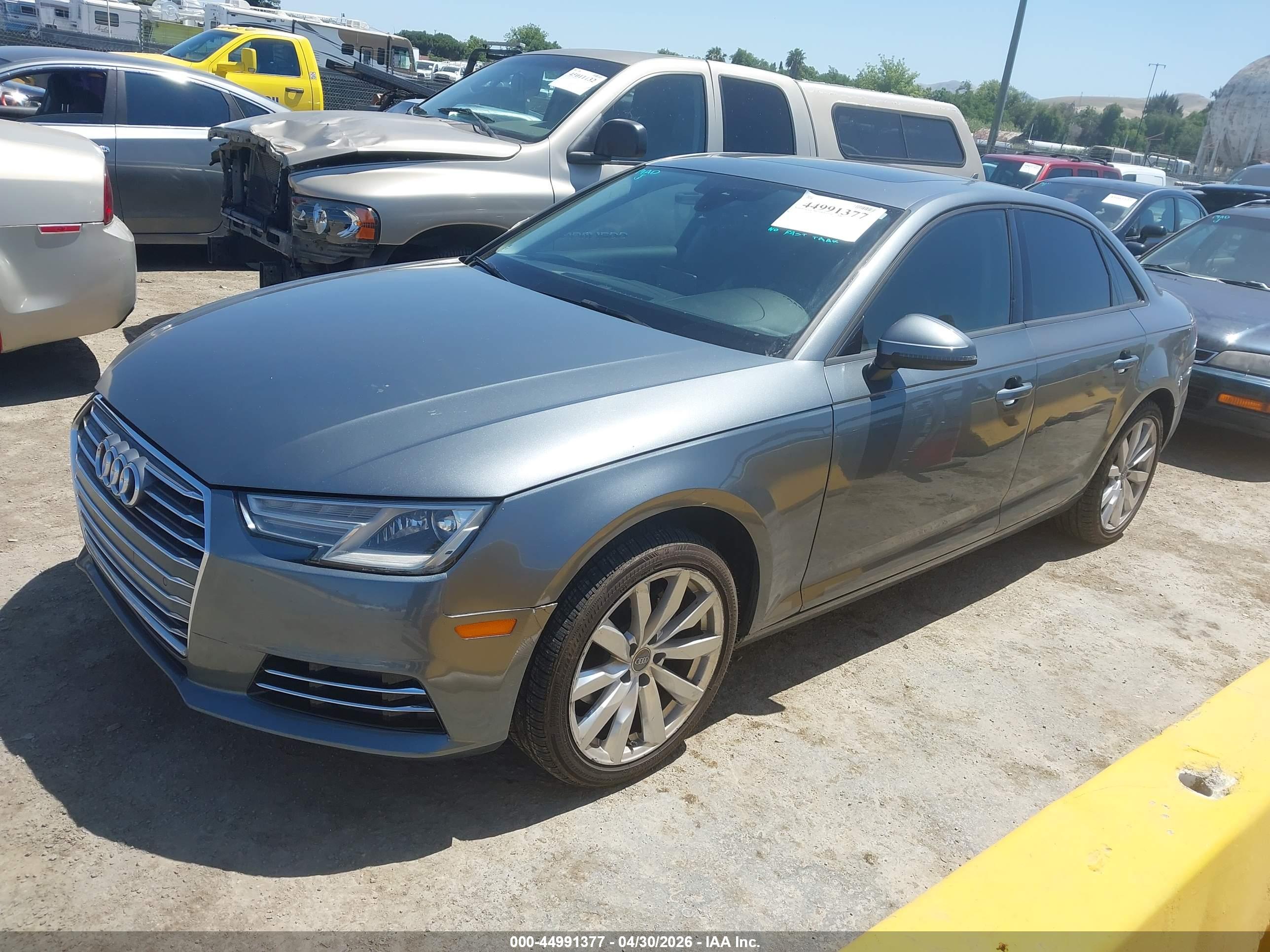 AUDI A4 image 2