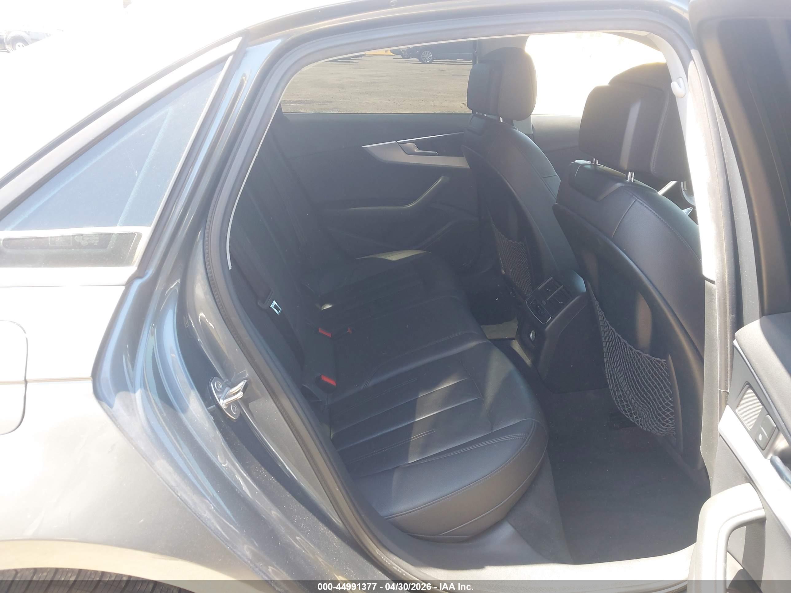 AUDI A4 image 8