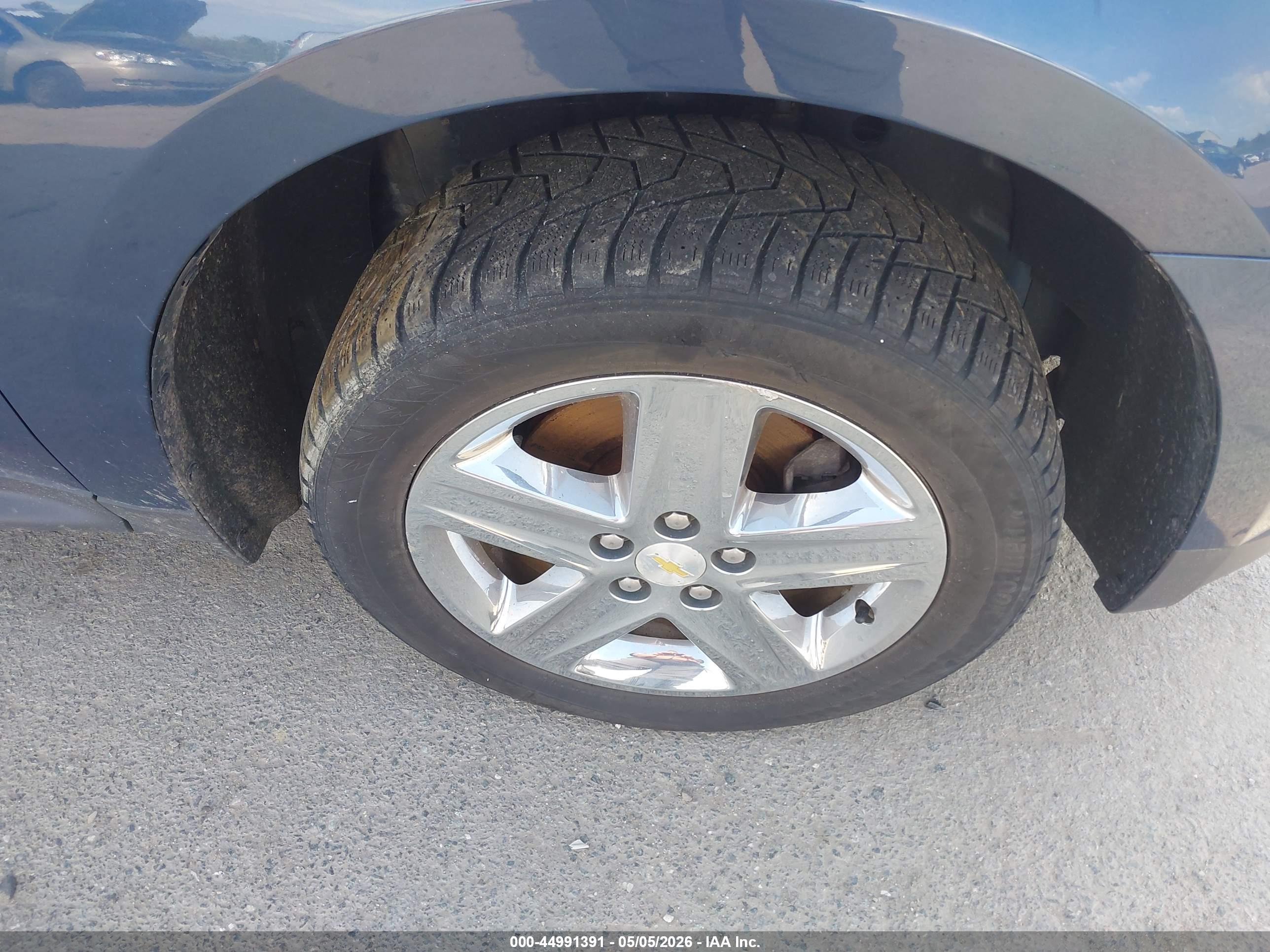 CHEVROLET EQUINOX image 6