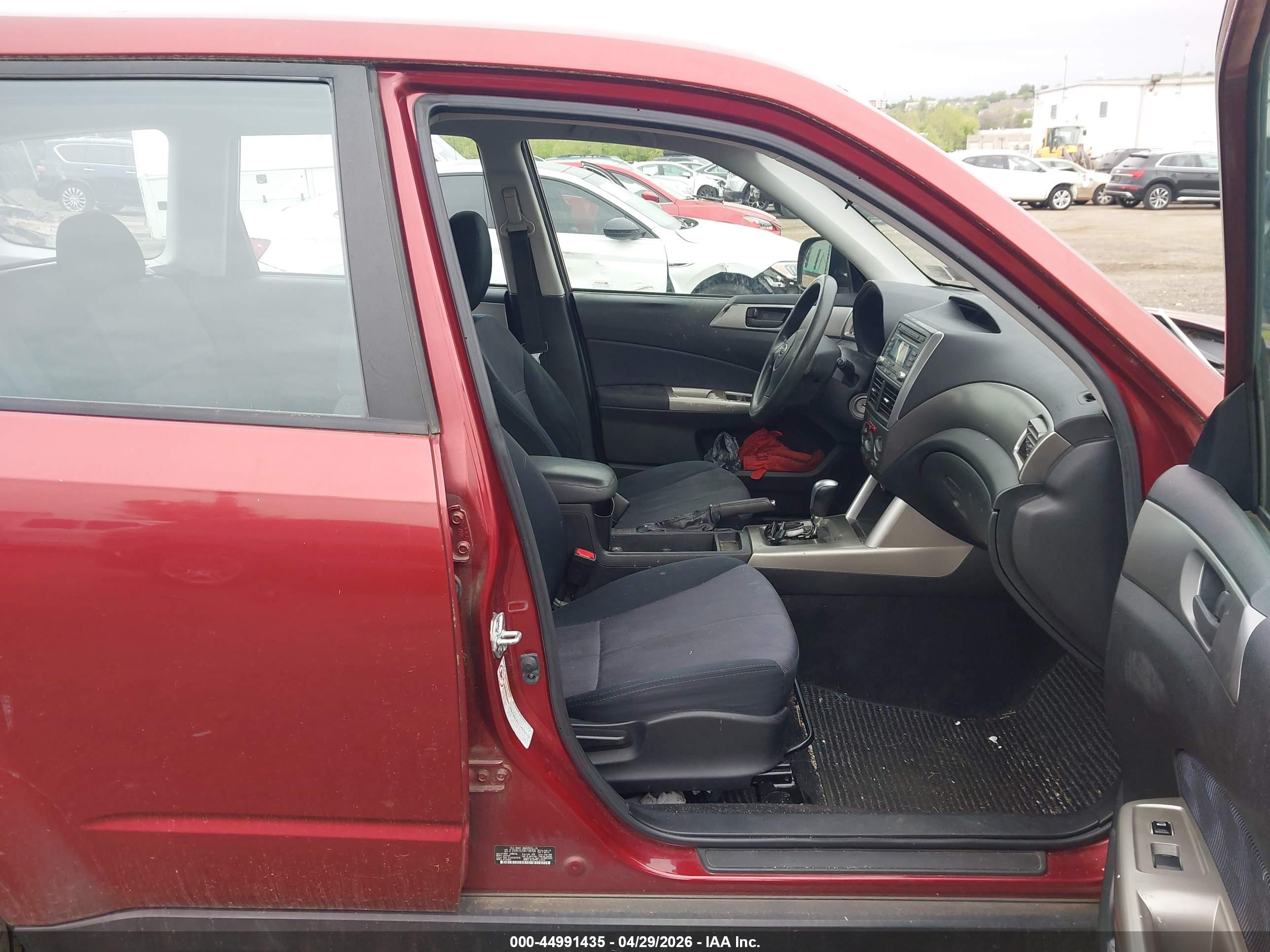 SUBARU FORESTER image 5