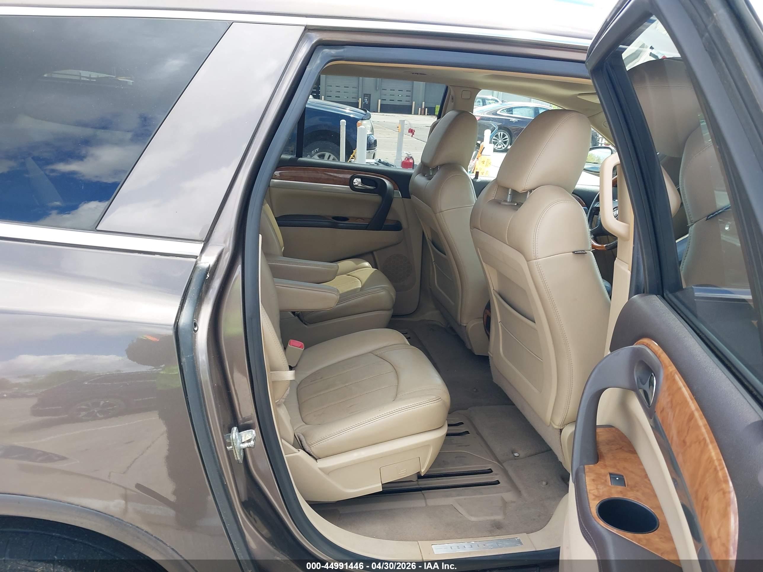 BUICK ENCLAVE image 8