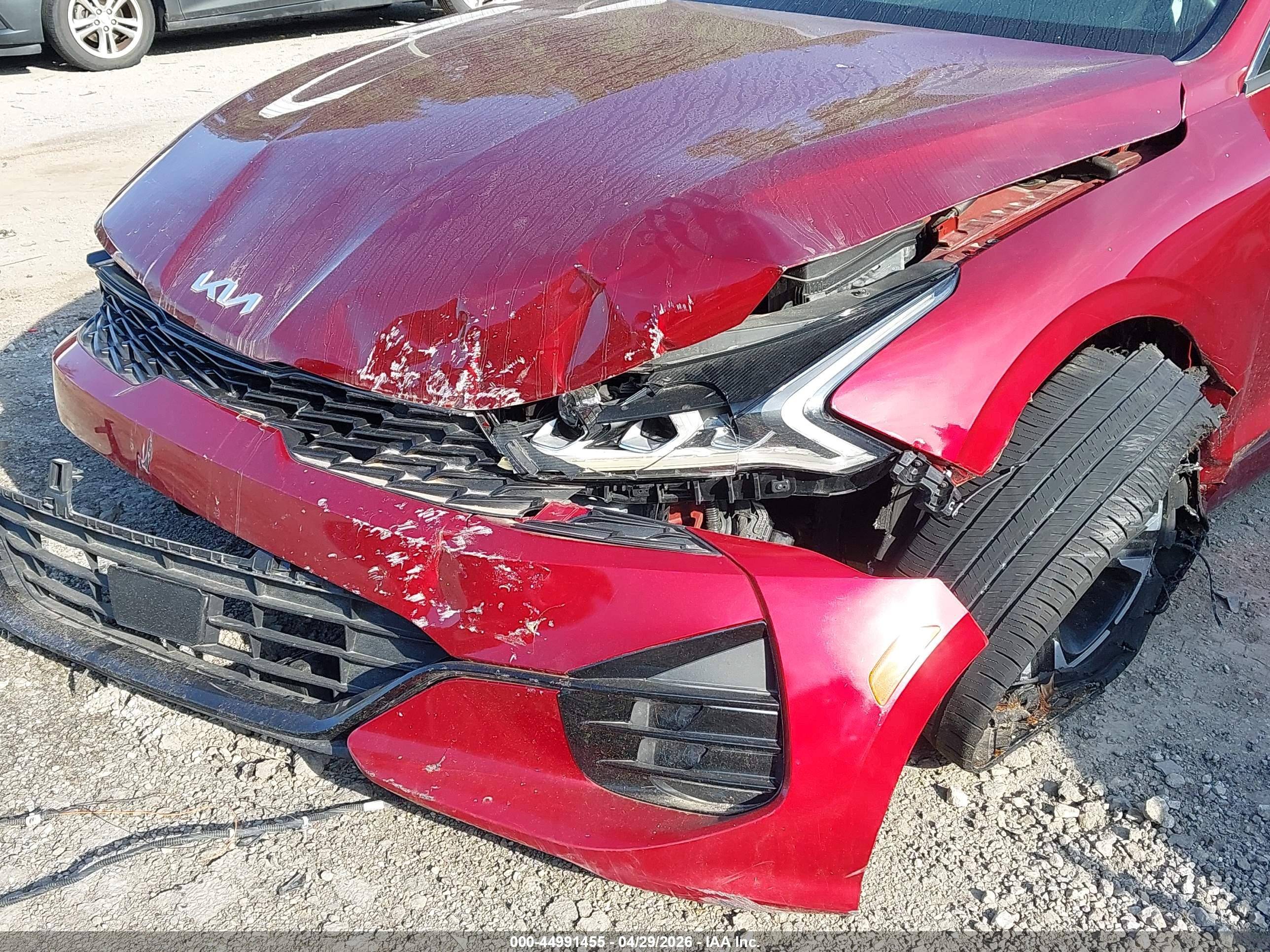 KIA K5 image 6
