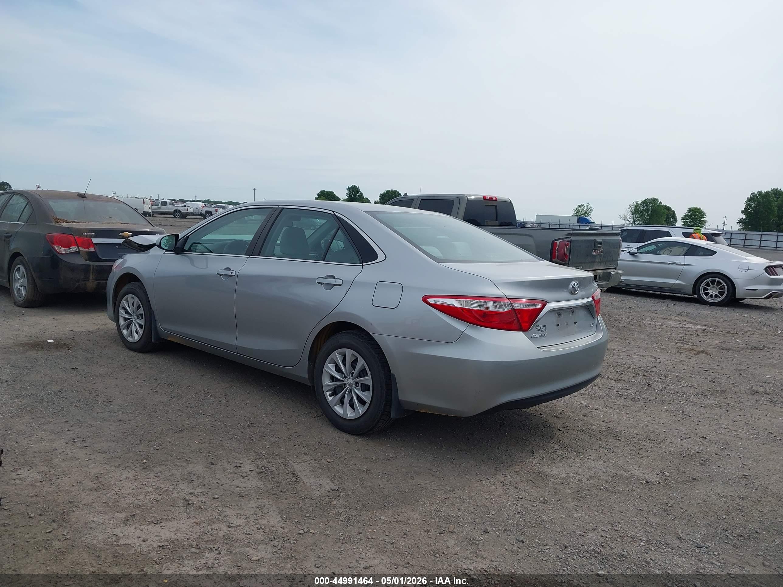 TOYOTA CAMRY image 3