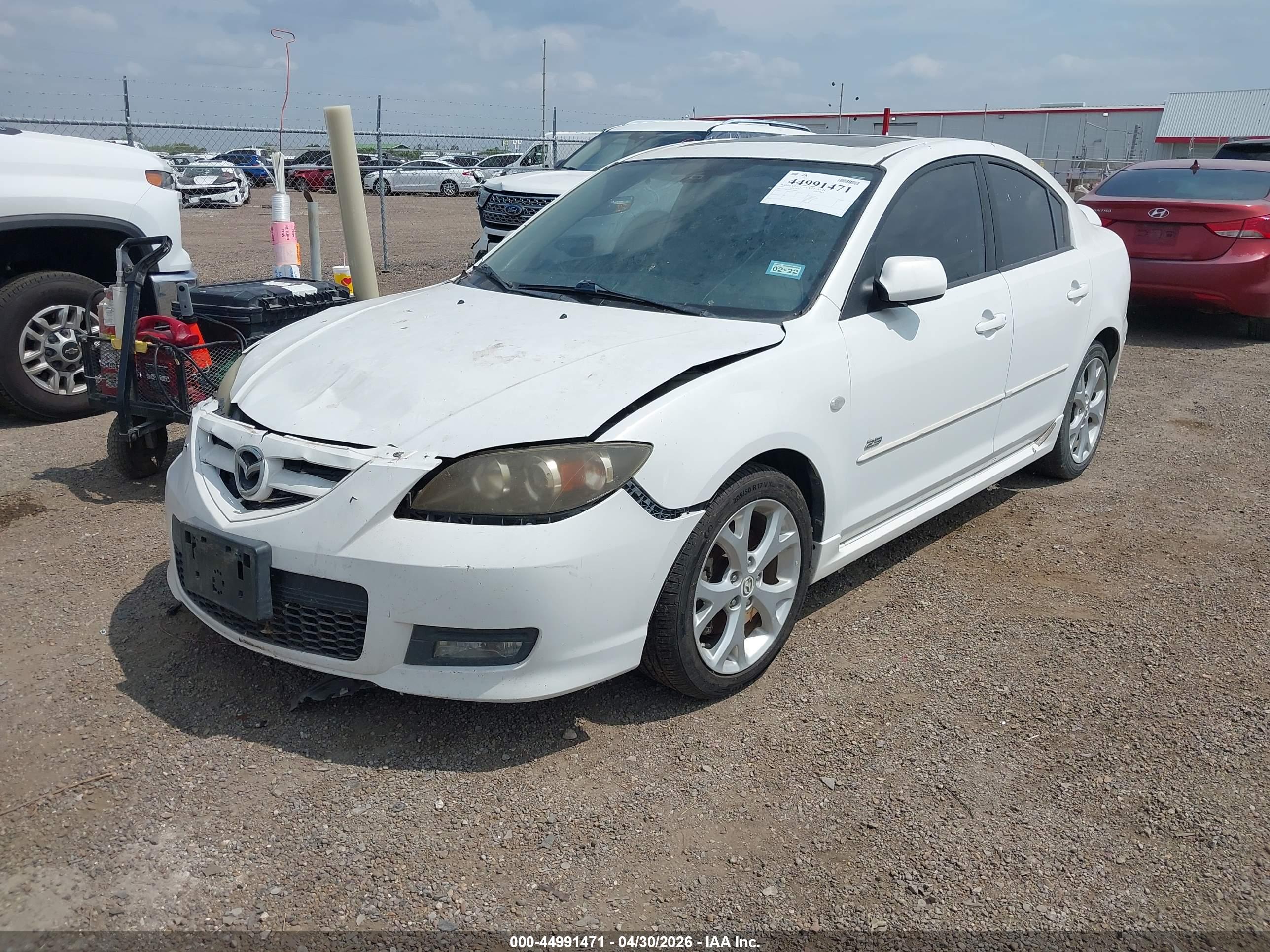 MAZDA MAZDA3 image 2