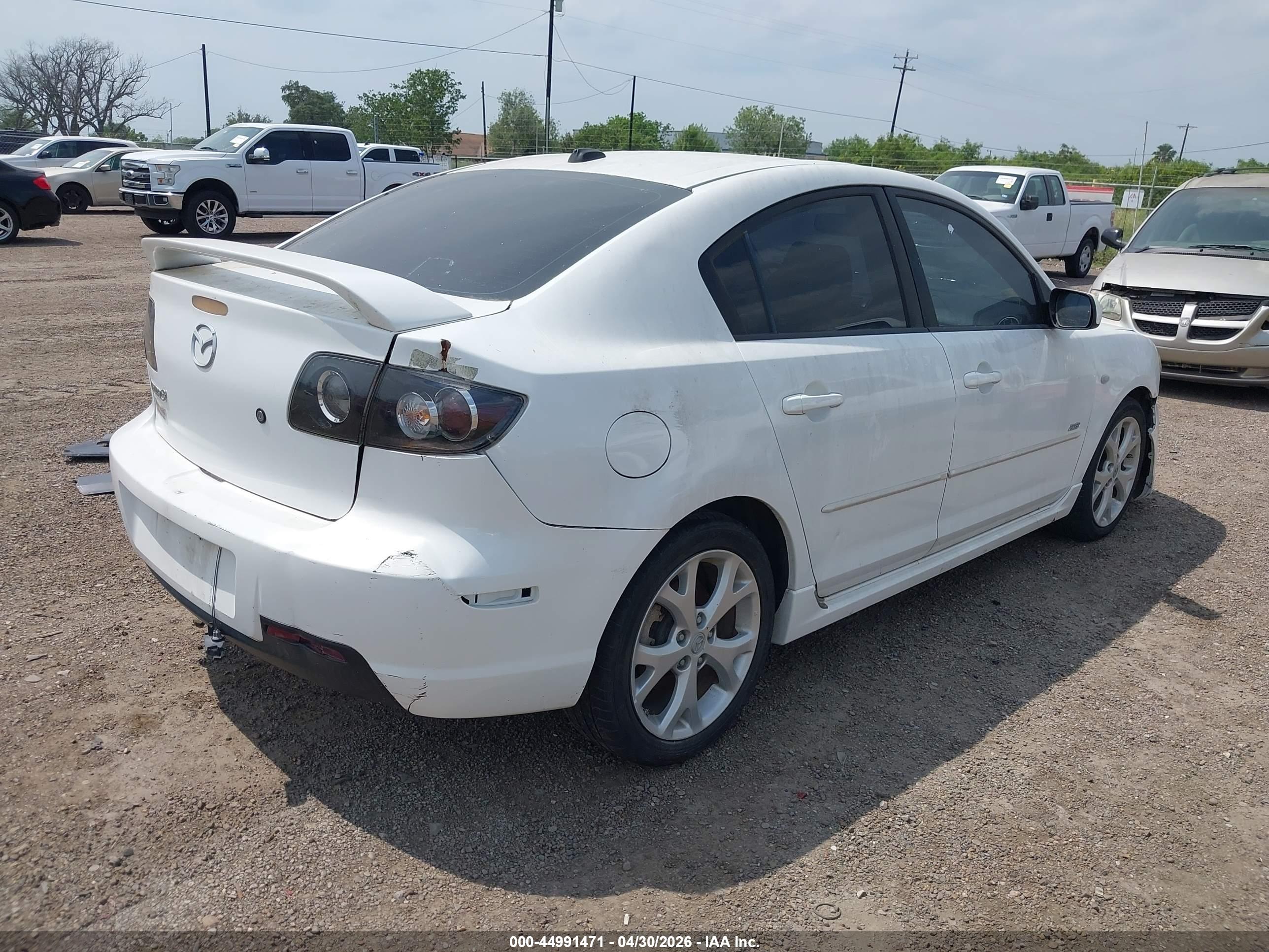 MAZDA MAZDA3 image 4