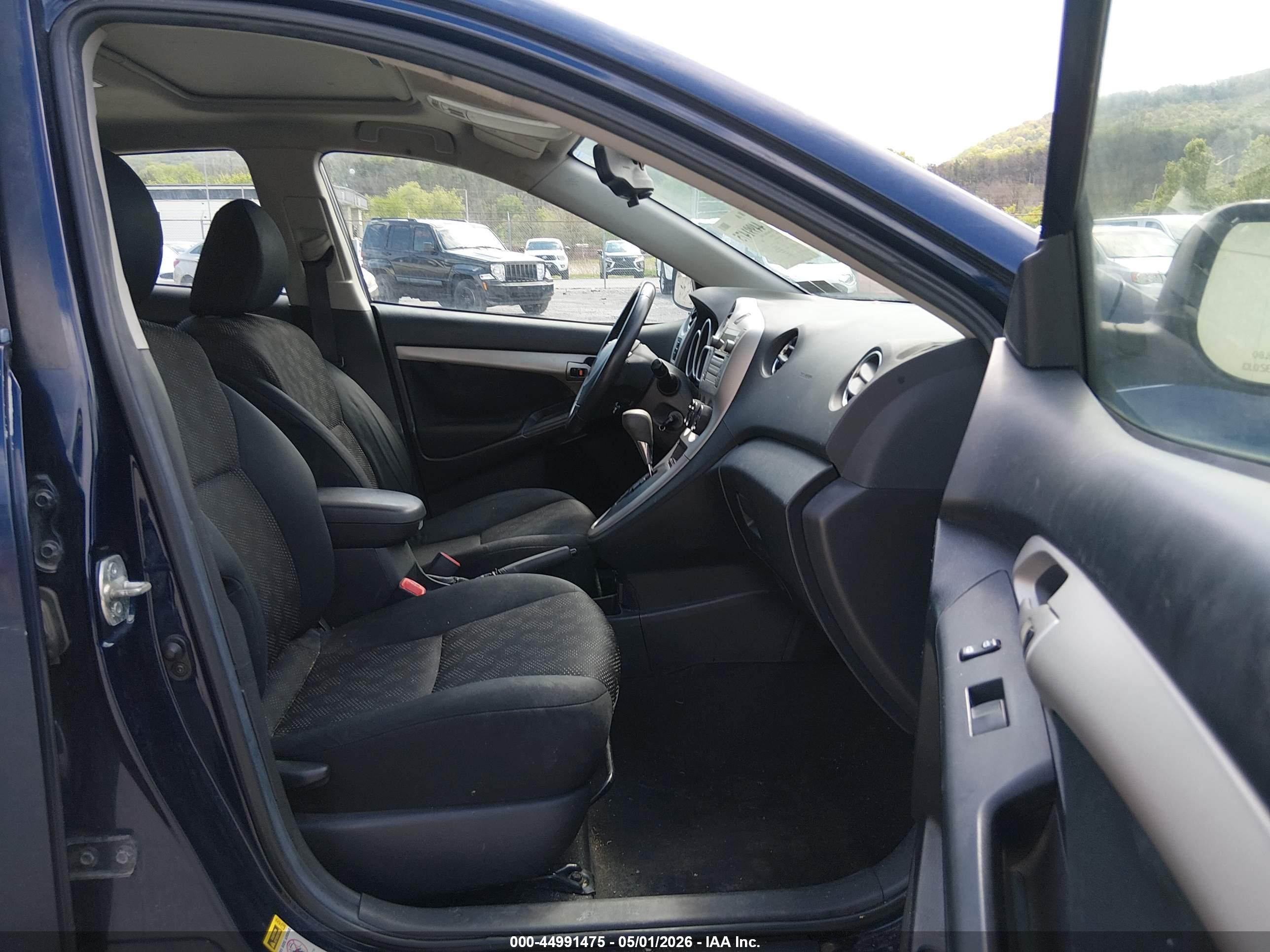 PONTIAC VIBE image 5
