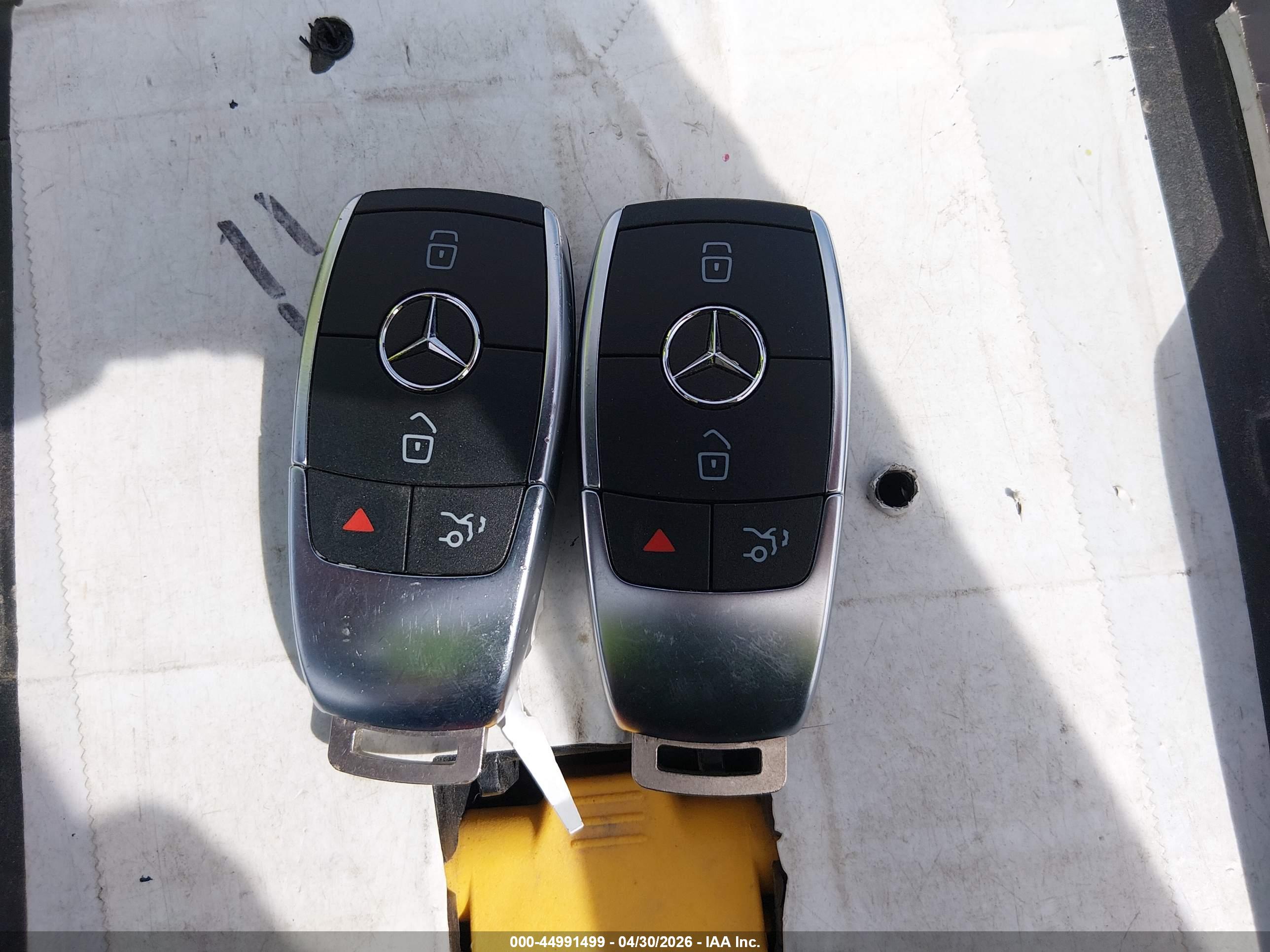MERCEDES-BENZ GLC image 11