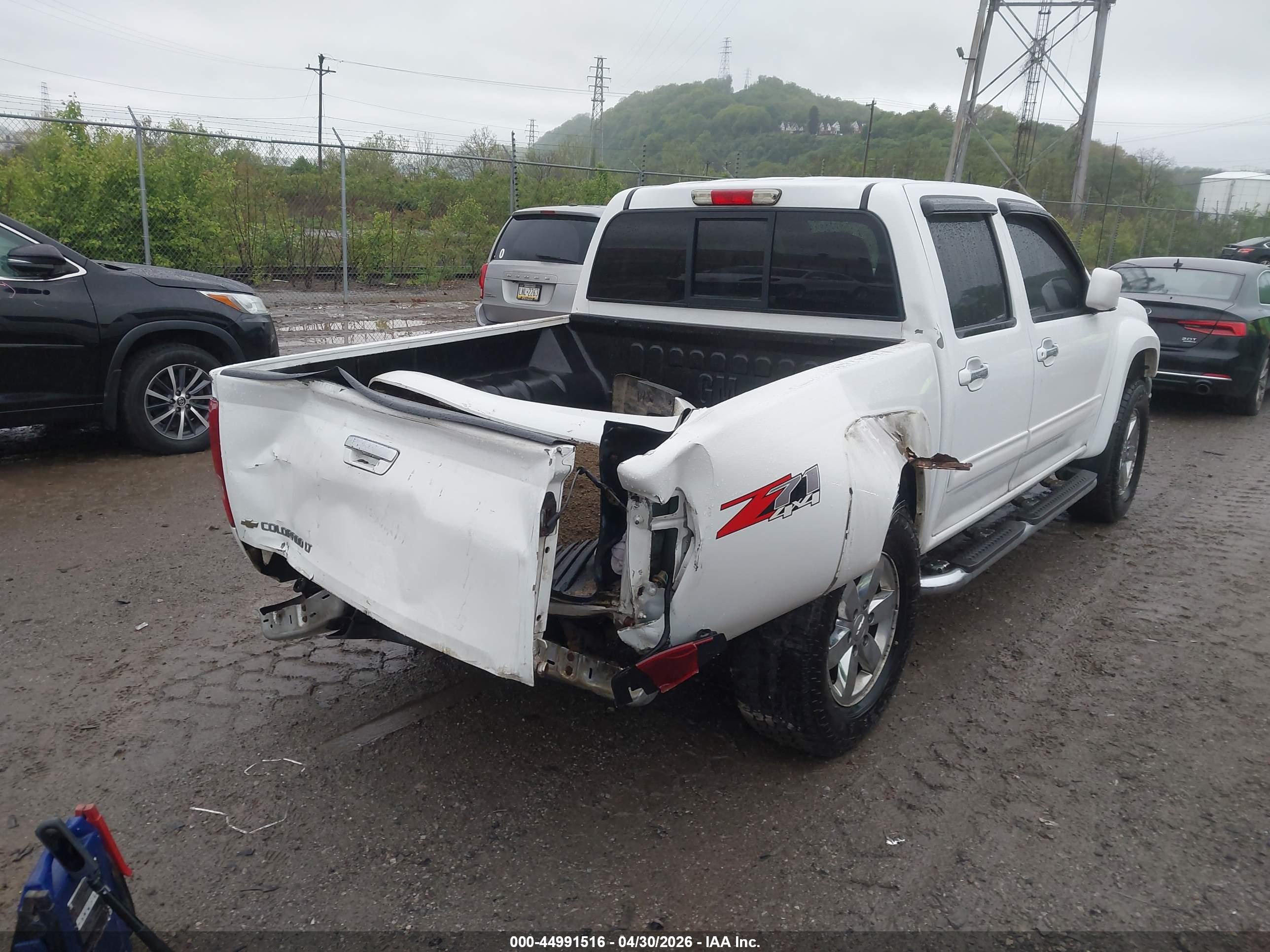 CHEVROLET COLORADO image 4